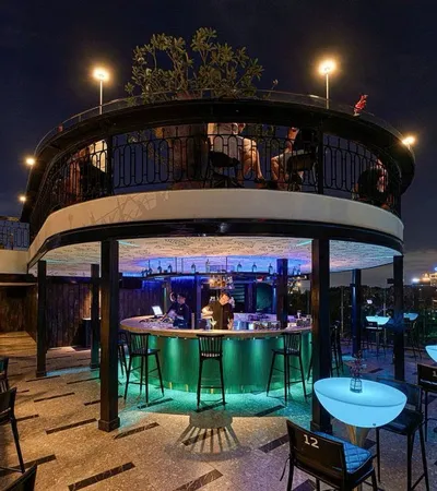 Bán tòa nhà 180-182-184-186-188 Lý Tự Trọng, Phường Bến Thành, TP.HCM