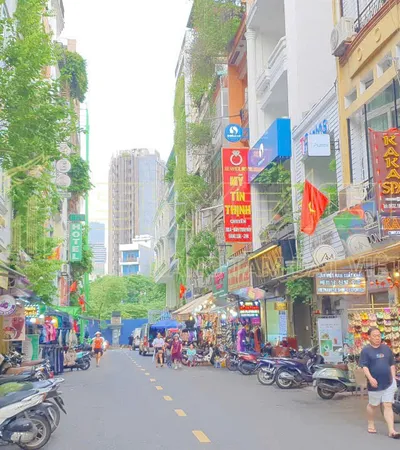 Bán nhà 41 Lưu Văn Lang Phường Bến Thành Quận 1