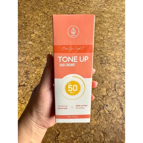 Kem chống nắng lót nền trang điểm Medb Tone-up chính hãng Hàn Quốc Medb