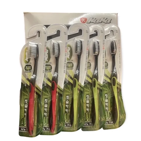 BÀN CHẢI ĐÁNH RĂNG NGƯỜI LỚN KAKA THAN HOẠT TÍNH LÔNG MỀM