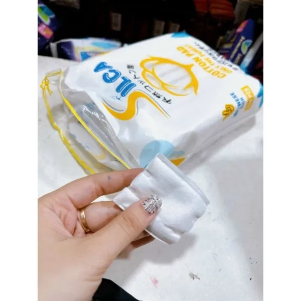 Bông tẩy trang Vuông Silca 210 Miếng