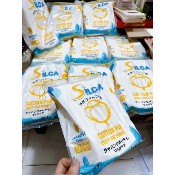 Bông tẩy trang Vuông Silca 210 Miếng