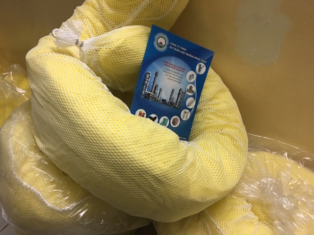 Sock thấm hút hóa chất, phao thấm hút hóa chất hiệu quả chất liệu Phao quây thấm hút hóa chất đổ tràn