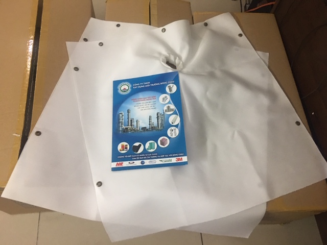 Tấm vải ép bùn đóng khoen nhôm, lổ giữa lệch tâm Tấm vải ép bùn đóng khoen nhôm, lổ giữa lệch tâm