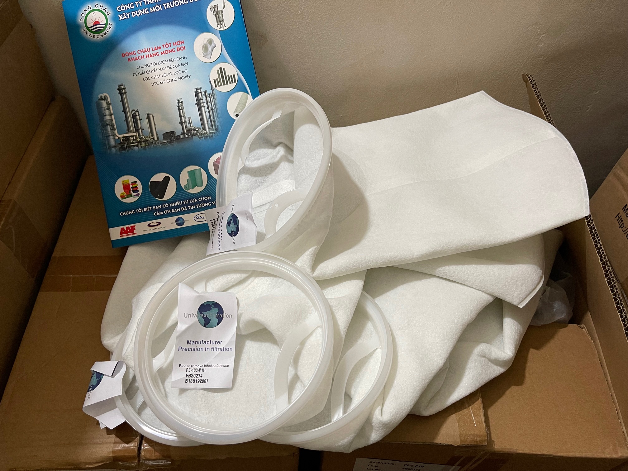 Đông Châu nhập khẩu và phân phối túi lọc nước Universal, bình lọc túi phân phối Túi lọc thực phẩm 100μm Universal