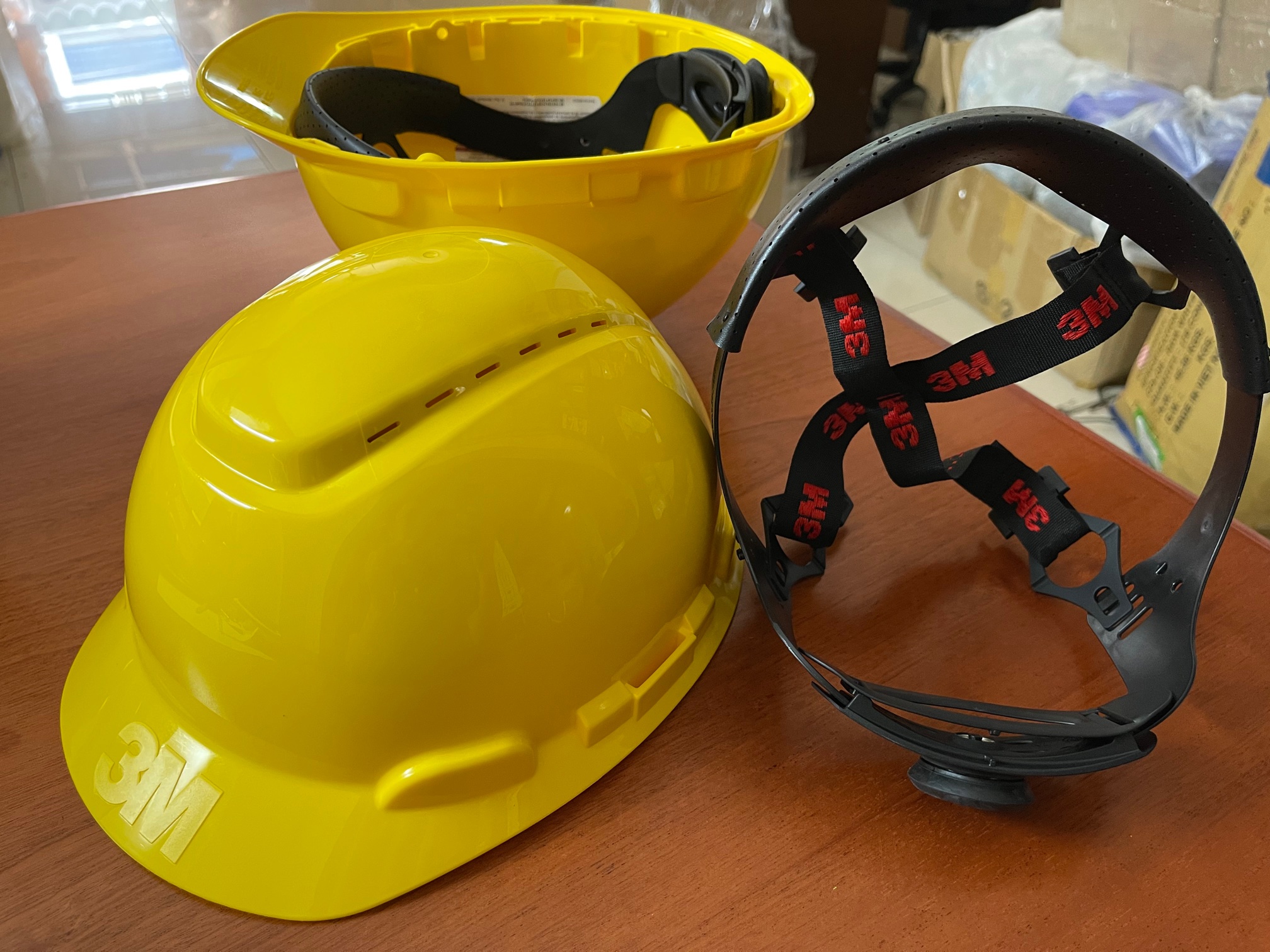 Đông Châu phân phối sỉ nón bảo hộ lao động 3M và sản phẩm BHLĐ 3M các loại (găng tay, khẩu trang, mặt nạ phòng độc) phân phối giá sỉ Mũ bảo hộ lao động 3m H701V gồm quai nón