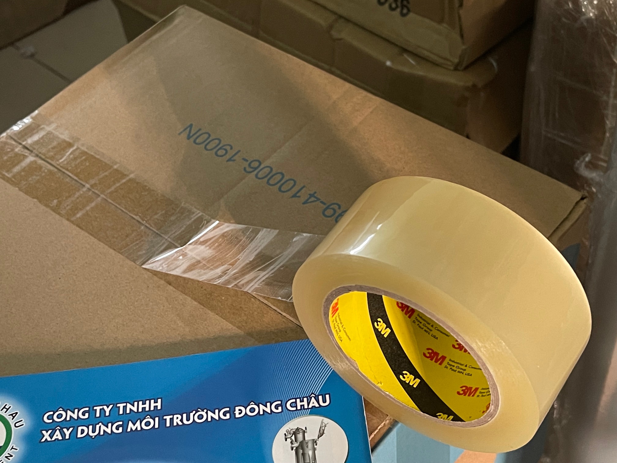 Băng keo 3M 309 phù hợp dán thùng thực phẩm, đồ uống, hàng gửi đường hàng không chi tiết sản phẩm test thử Băng keo 1 mặt 3M 309 dán thùng