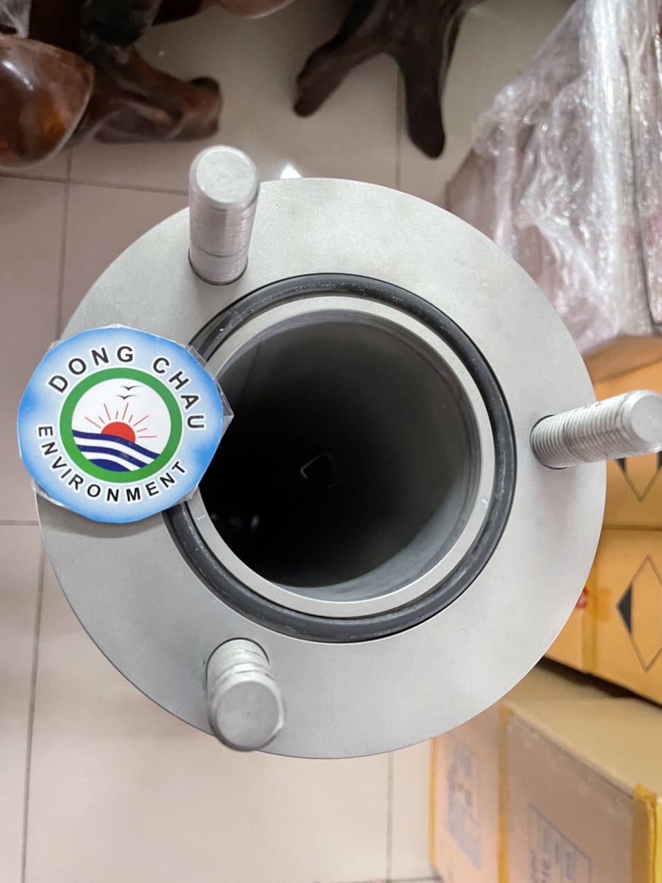 Cấu tạo bên trong vỏ lọc chứa 1 lõi 30 inch dạng DOE của Universal Filtration Cấu tạo bên trong vỏ lọc chứa 1 lõi 30 inch dạng DOE của Universal Filtration