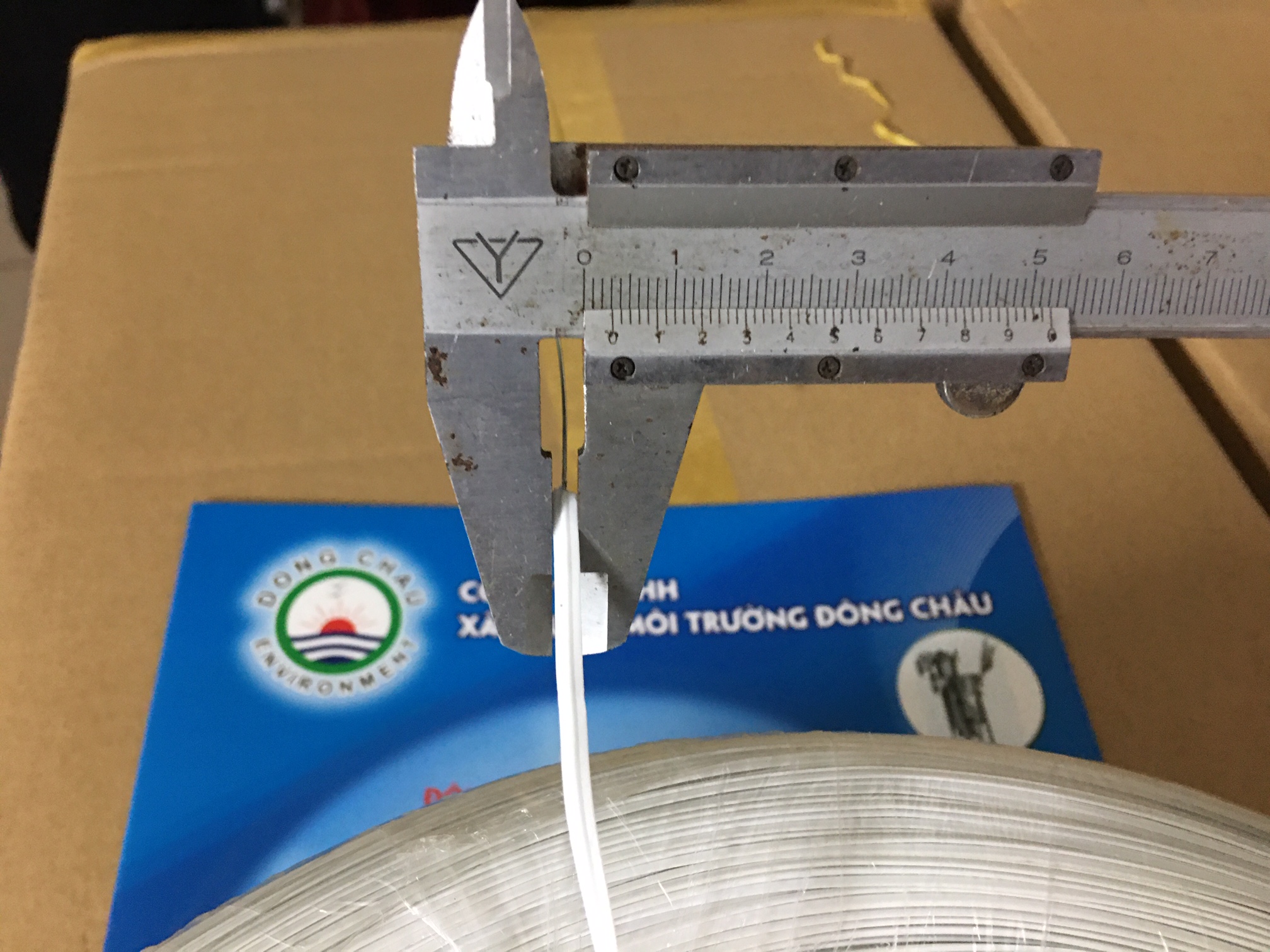 Bản rộng sợi kẽm nẹp mũi là 3mm Bản rộng sợi kẽm nẹp mũi là 3mm