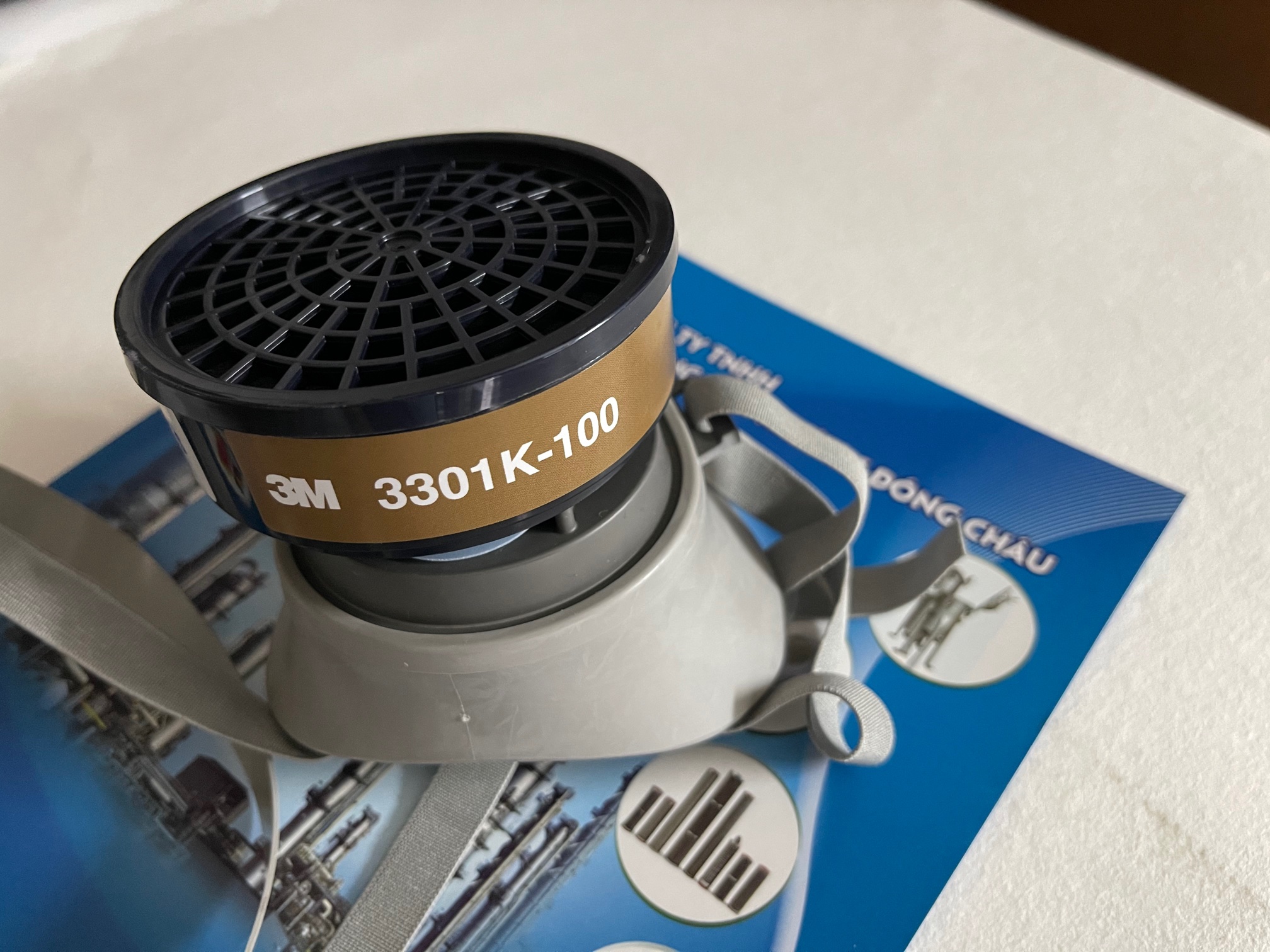 3M 3100 Mặt nạ phòng độc dùng với phin lọc tròn 3301K Mặt nạ dùng với phin lọc tròn 3301K chính hãng của Mỹ