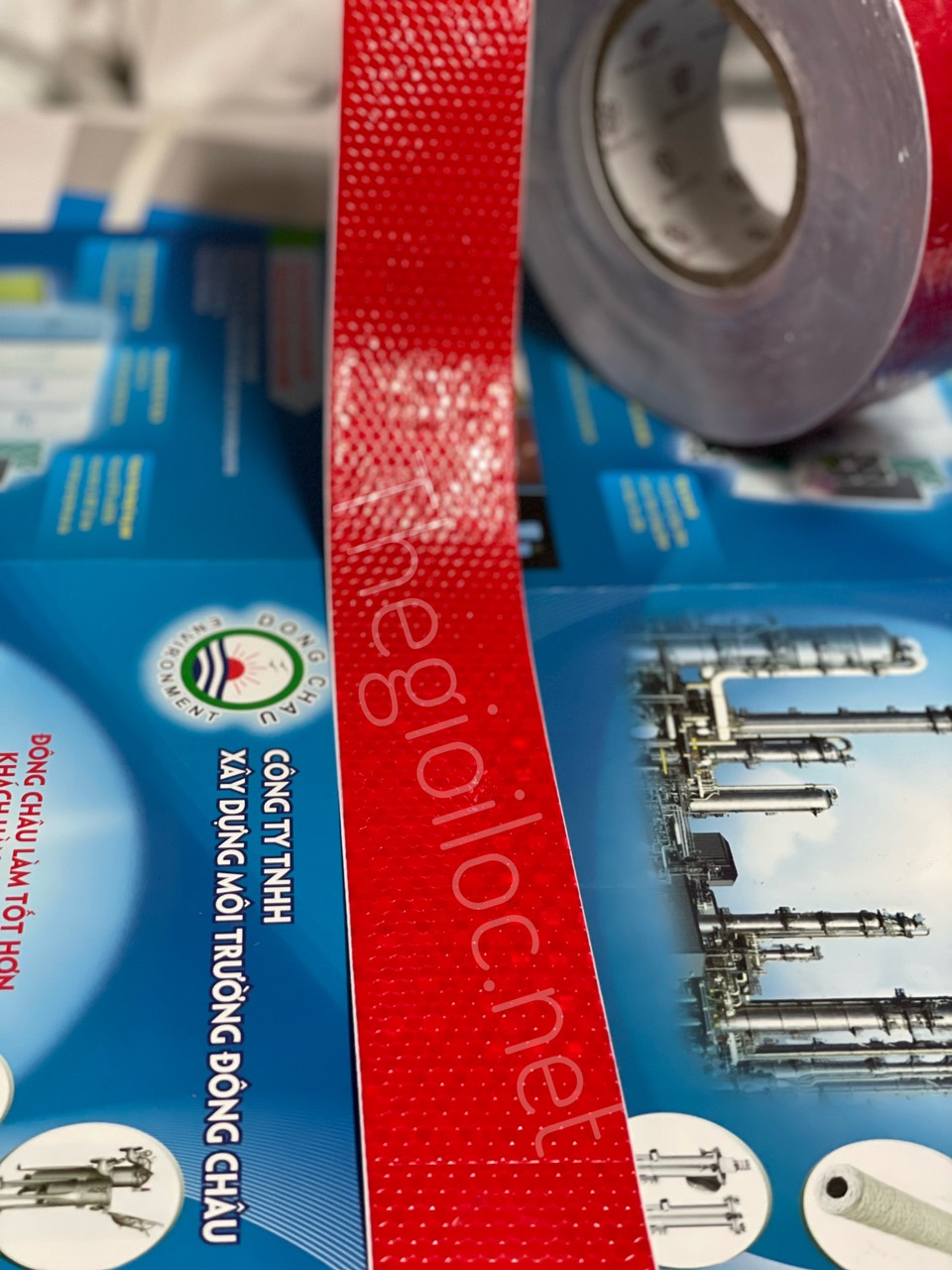 Băng keo phản quang đỏ dán biển báo giao thông, biển báo nguy hiểm, dán xe ô tô xe tải Băng keo phản quang đỏ dán biển báo giao thông, biển báo nguy hiểm, dán xe ô tô xe tải