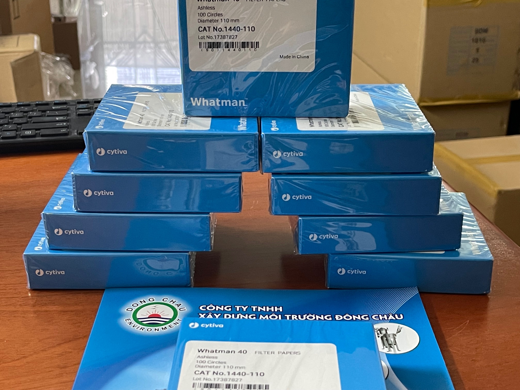 Giấy lọc cặn hóa chất, dung dịch trong phòng thí nghiệm của Whatman Cytiva 1440-110 Cytiva Giấy lọc thí nghiệm định lượng Whatman