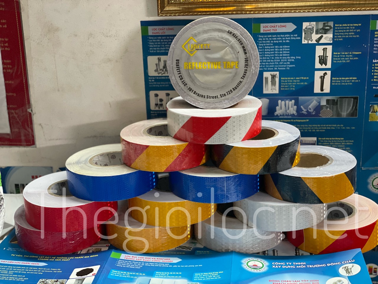 Đông Châu phân phối sỉ, giá gốc toàn quốc Băng keo phản quang dạng tổ ong Đông Châu phân phối sỉ, giá gốc toàn quốc Băng keo phản quang dạng tổ ong