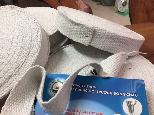 Cuộn Nỷ gốm Ceramic chống cháy khổ 50mm x dài 30m Vải Sợi Gốm Ceramic chịu nhiệt cao cắt theo yều cầu từng cuộn