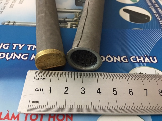 Ống inox lọc dàu, lọc nước, lọc hóa chất cấu tạo chi tiết 2 đầu Lõi inox bọc lưới đục lỗ lọc dầu