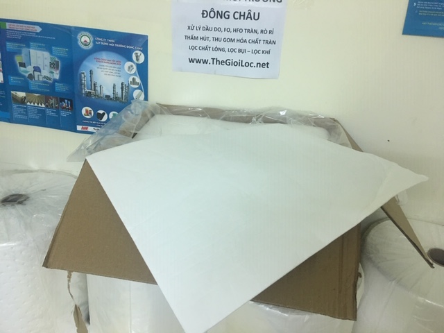 Thùng tấm thấm hút dầu dạng phẳng, mòng Tấm thấm dầu dạng phẳng màu trắng giá rẻ