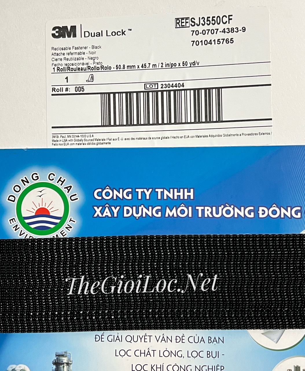 Cấu tạo Băng dán dính gai 3M Dual Lock SJ3550CF Mặt lưới gai của Băng dính 3M Dual Lock SJ3550CF