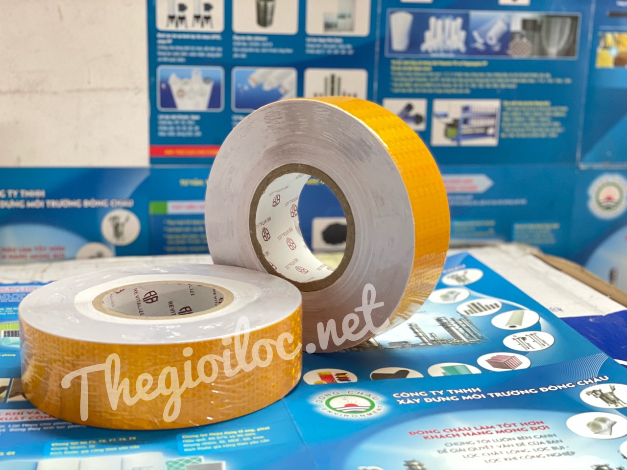 Màng phản quang màu vàng dán biển báo giao thông, chướng ngại vật, công trình, khu vực nguy hiểm Màng phản quang màu vàng dán biển báo giao thông, chướng ngại vật, công trình, khu vực nguy hiểm