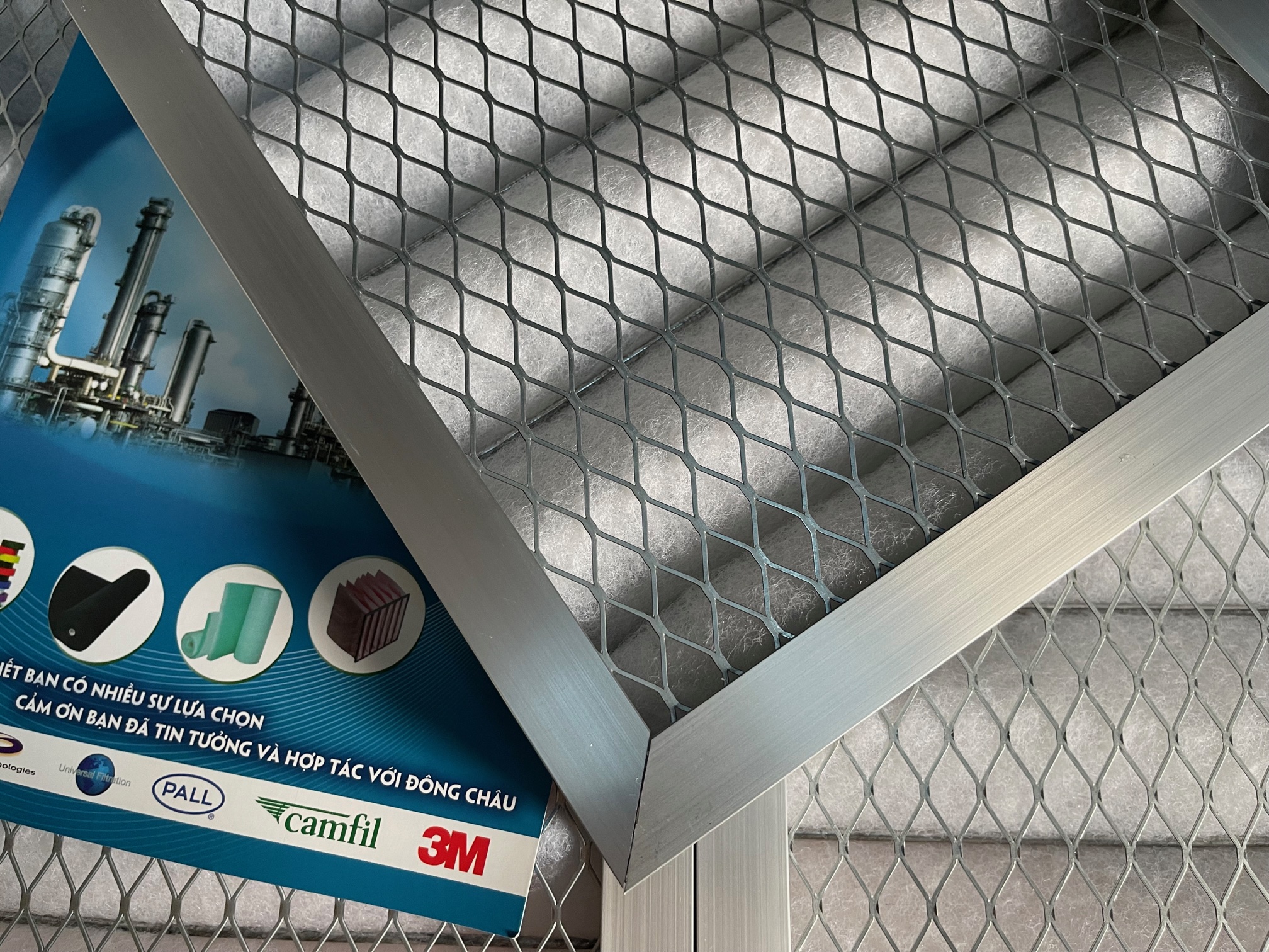 Đông Châu sản xuất khung lọc G4 chắc chắn, hieuj quả và thẩm mỹ cao Đông Châu sản xuất khung lọc G4 chắc chắn, hiệu quả và thẩm mỹ cao