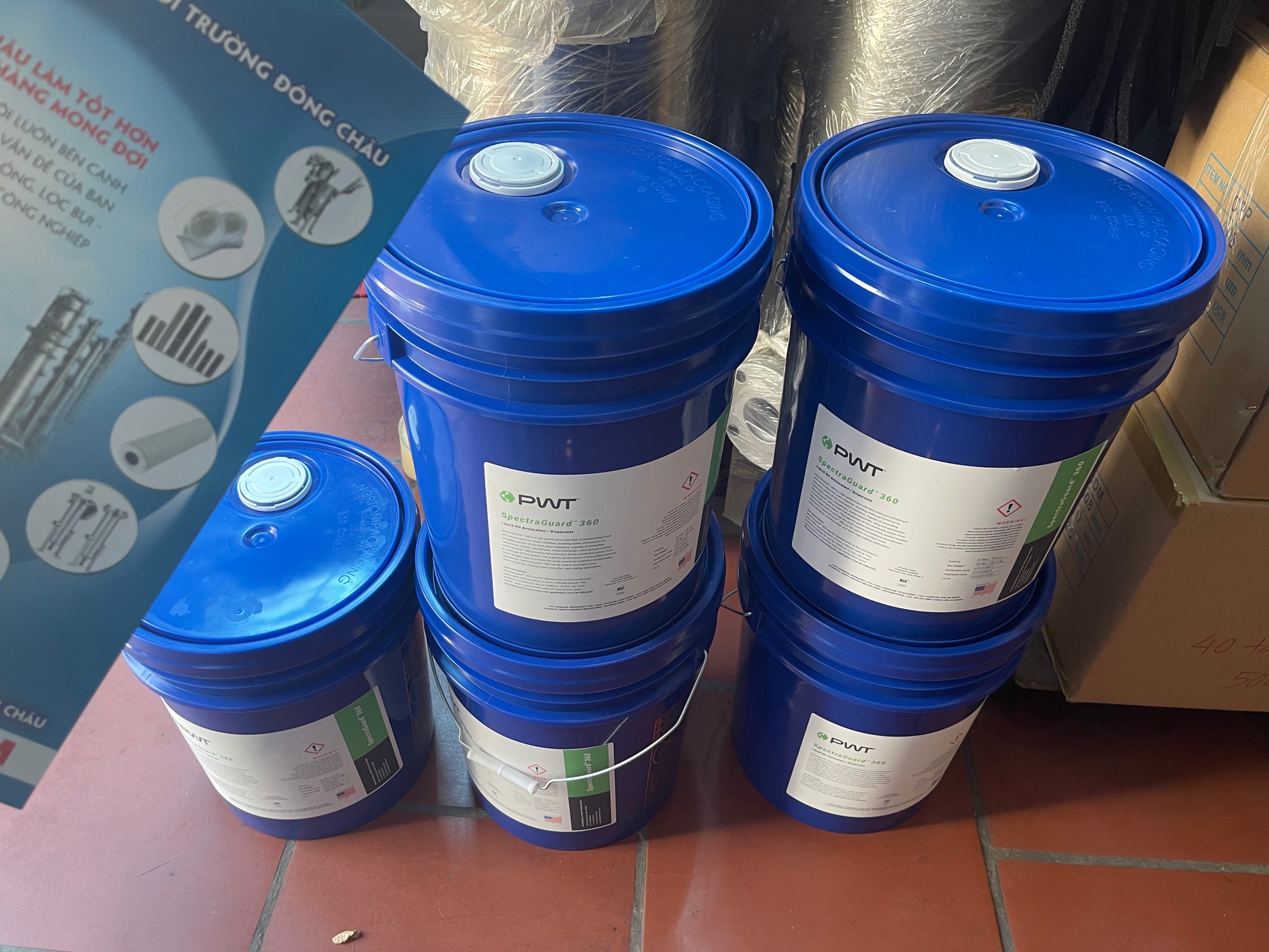 Dung dịch hóa chất tẩy cáu cặn cho màng RO, màng UF Dung dịch hóa chất tẩy cáu cặn cho màng RO, màng UF