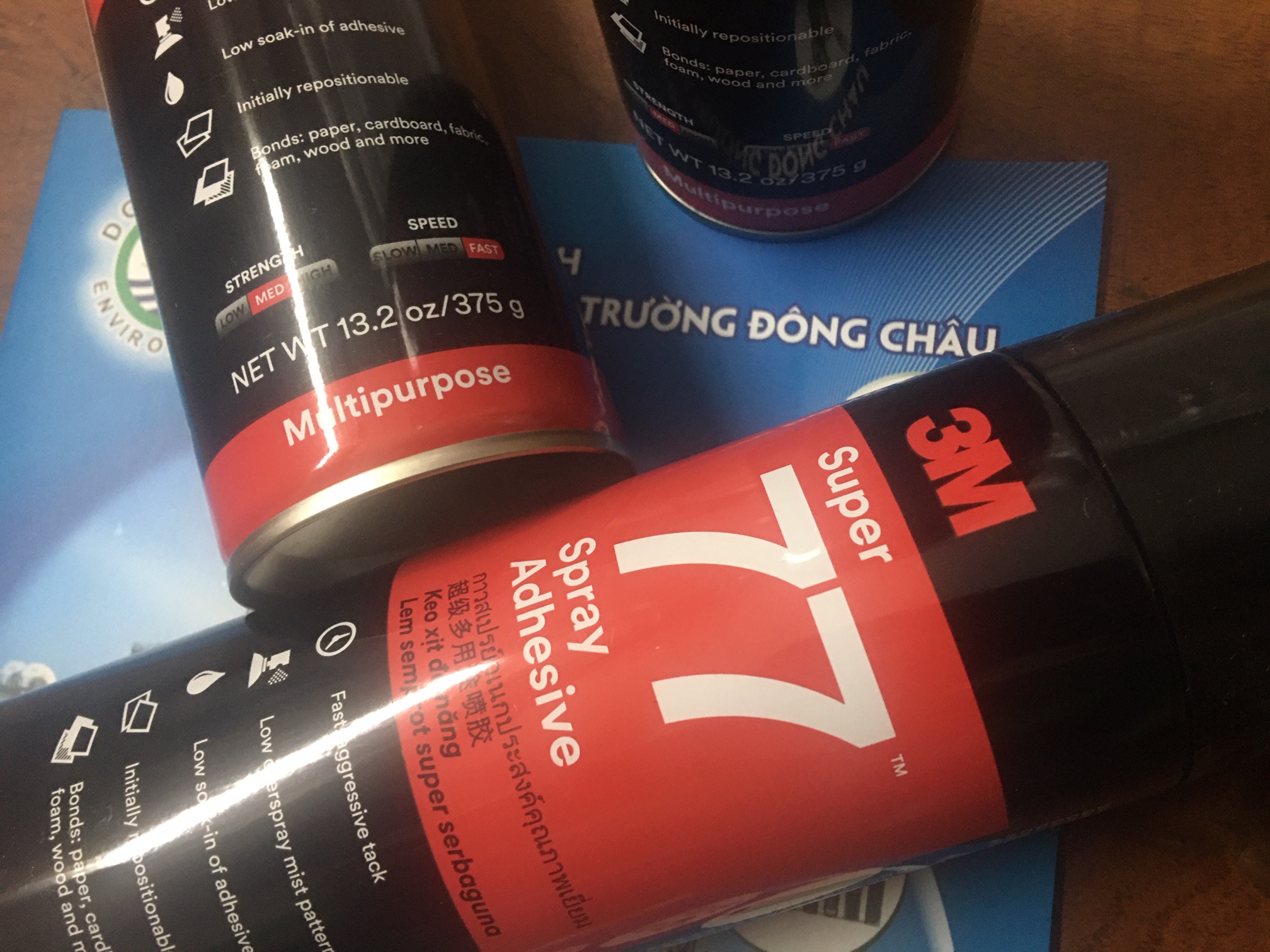 Chai keo xịt 3M Super 77 dạng chai nhỏ 375g chi tiết thông tin sản phẩm Keo xịt super 77 của 3M Mỹ