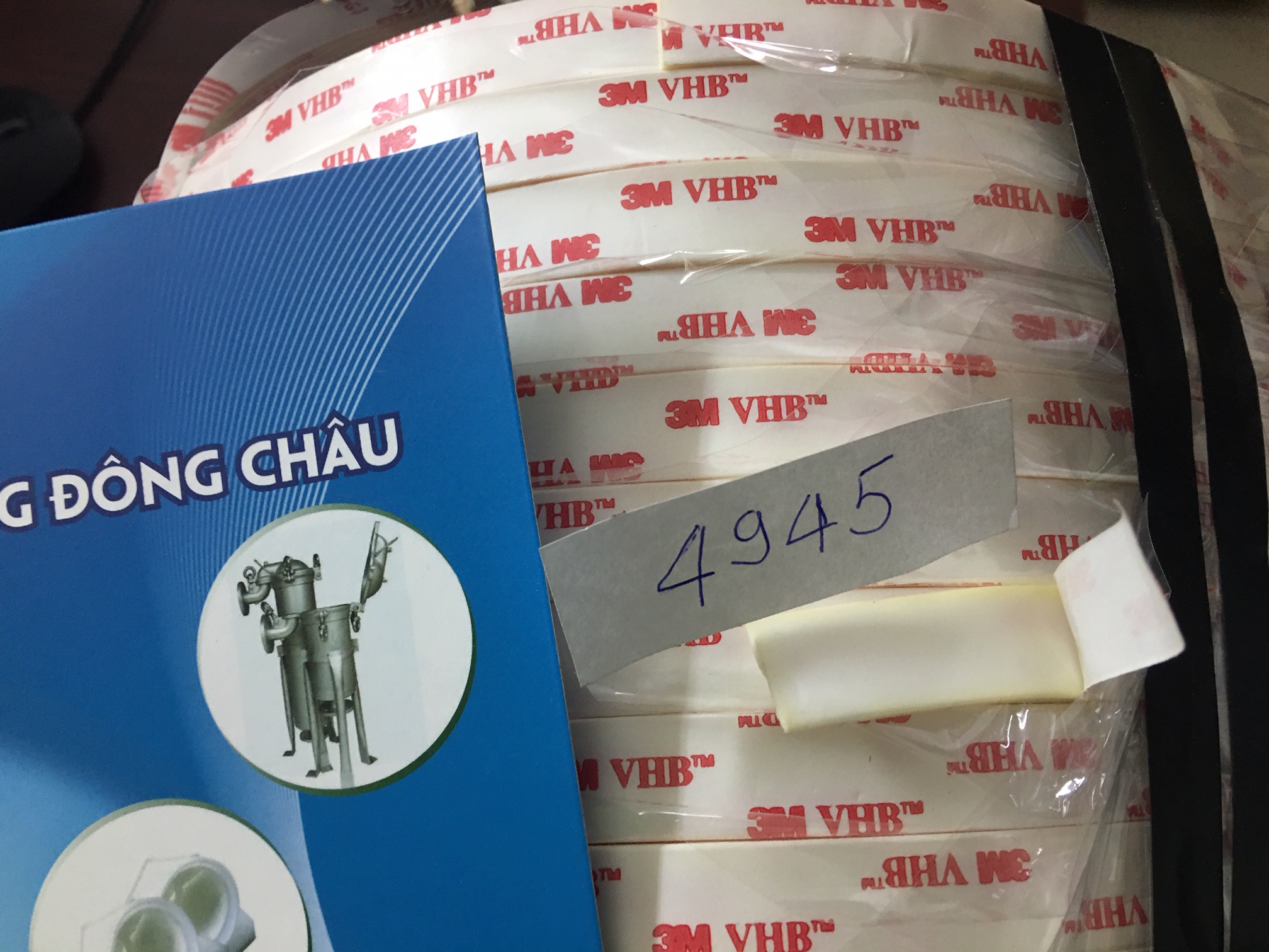 Băng keo cường lực 2 mặt 3M VHB 4945