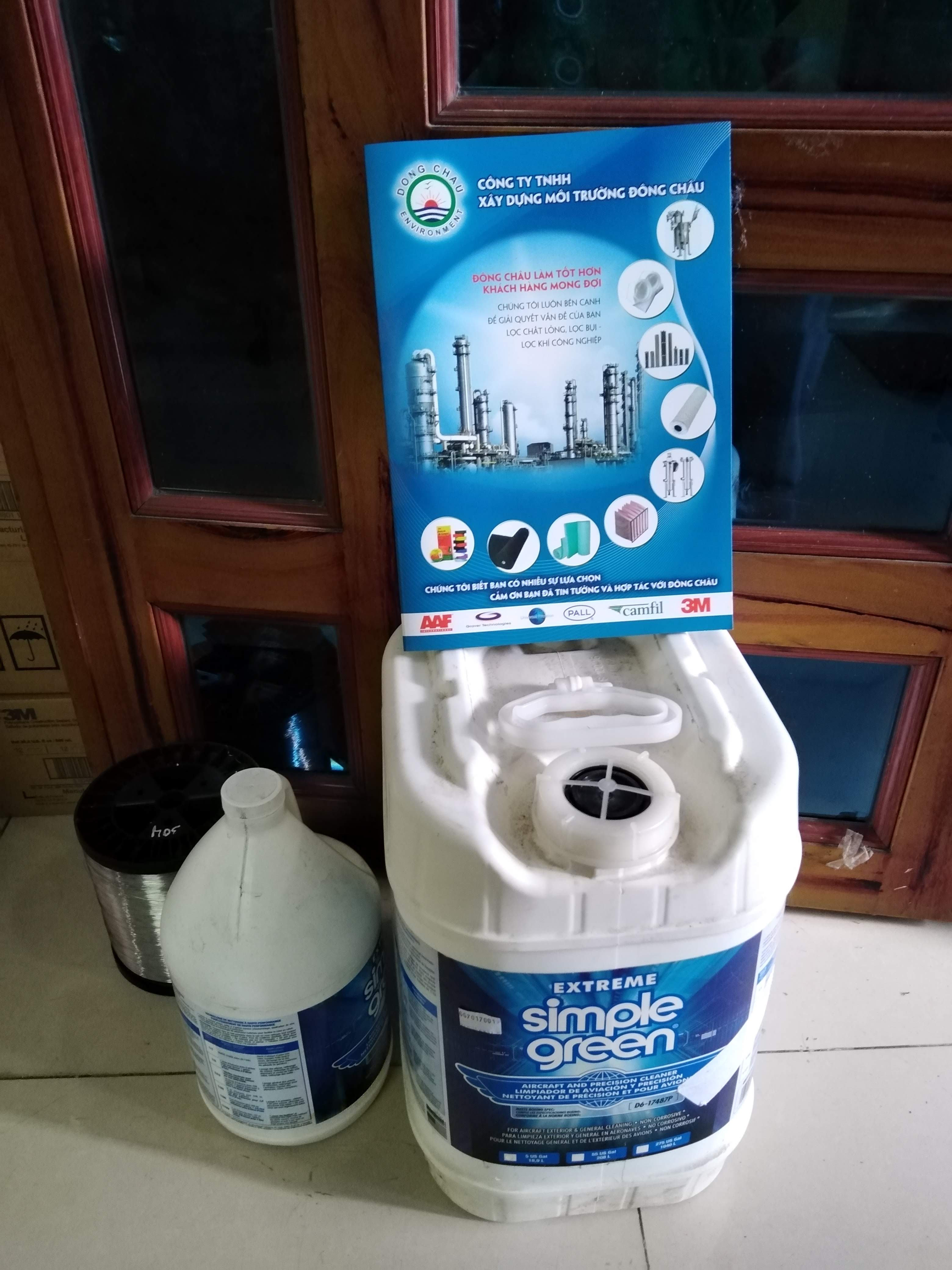 Đông Châu phân phối giá sỉ toàn quốc dung dịch tẩy rửa Simple Green Extreme Dung dịch tẩy rửa công nghiệp Simple Green Extreme Can 18.7 lít