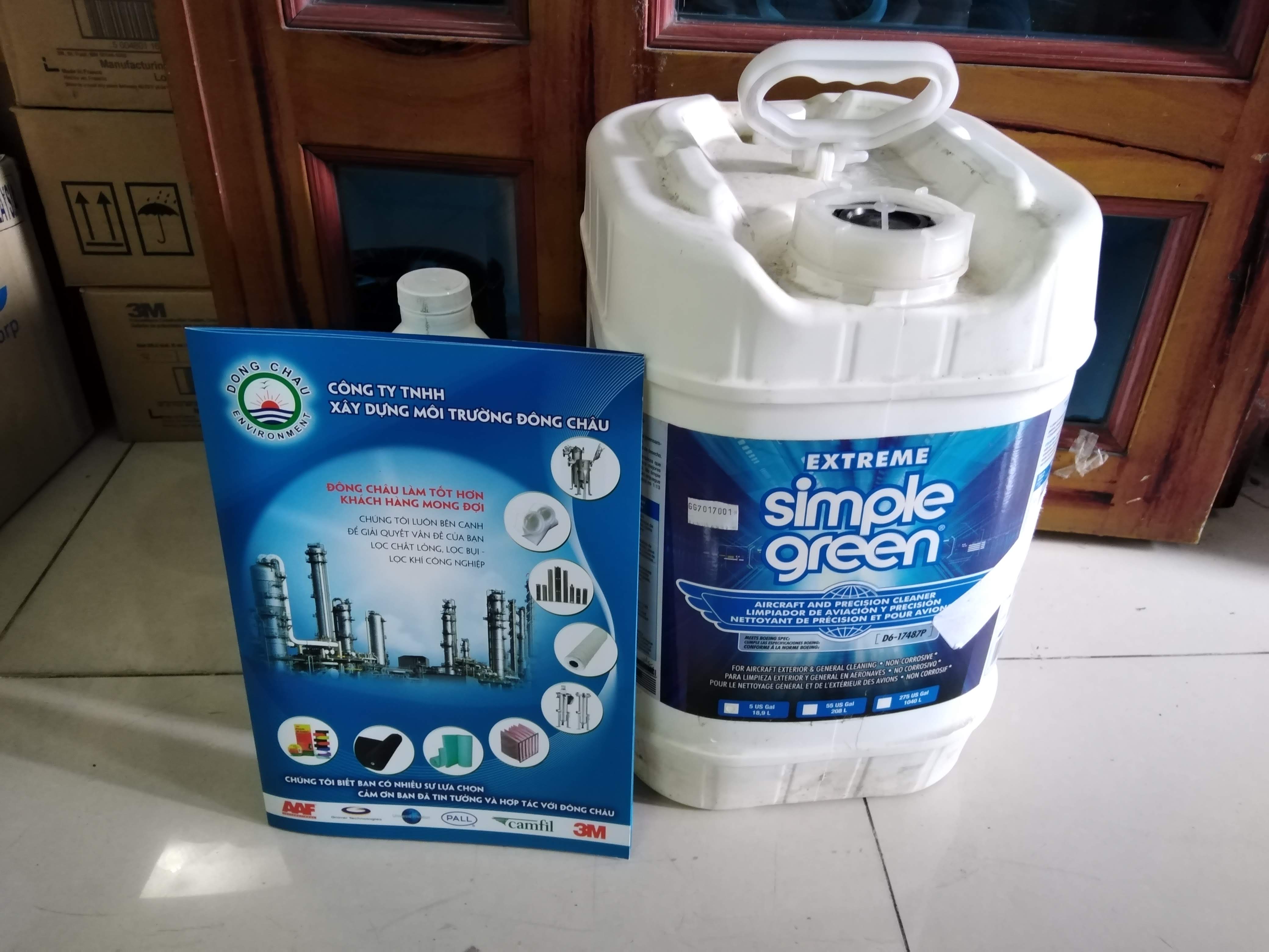 Dung dịch tẩy rủa công nghiệp Simple Green Extreme 18,7 lít Dung dịch tẩy rửa công nghiệp Simple Green Extreme Can 18.7 lít