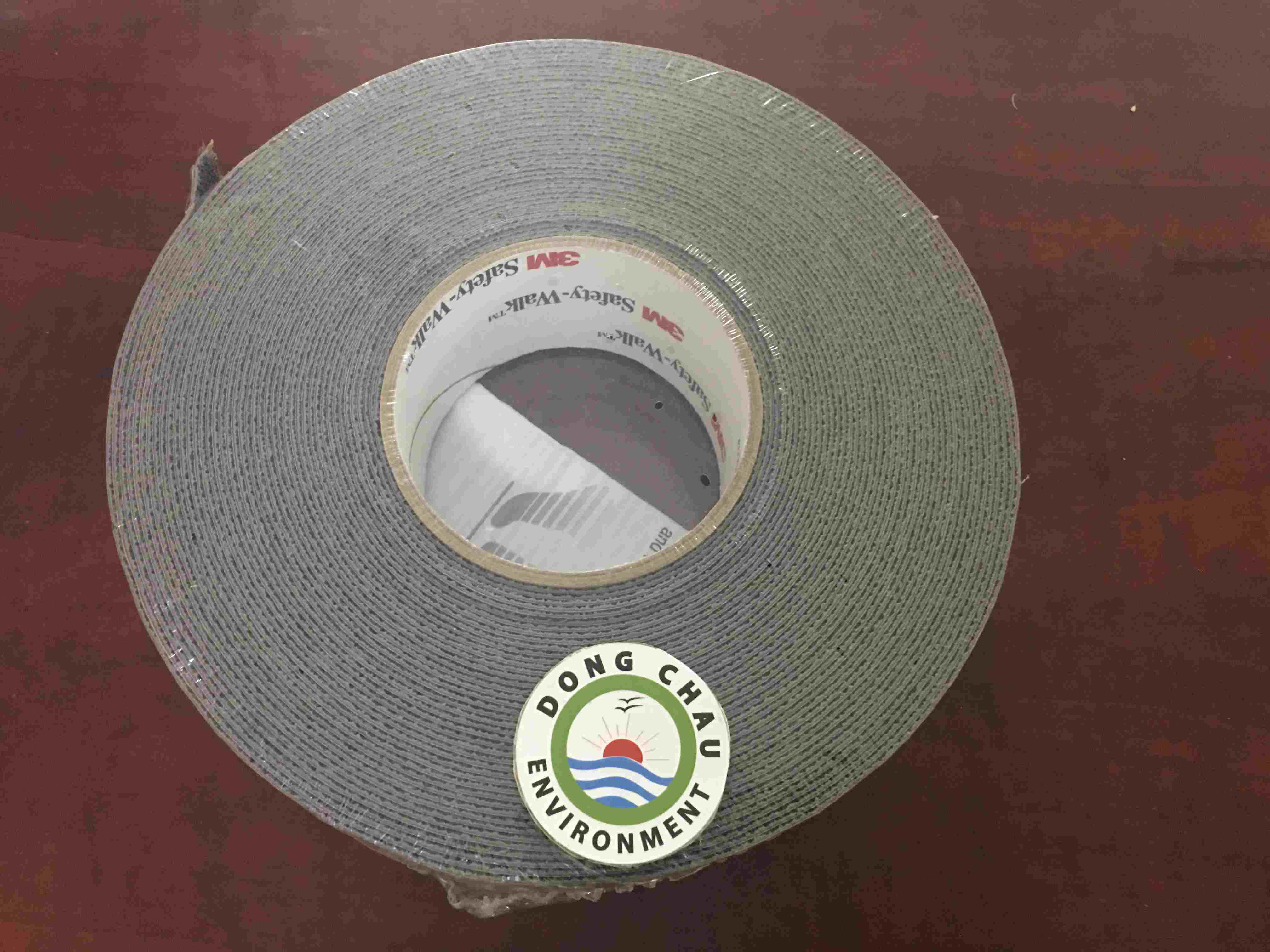 bang-keo-dan-nen-xam-3m-370 cấu tạo lõi Băng Keo Chống Trơn Trượt 3M Safety Walk 370