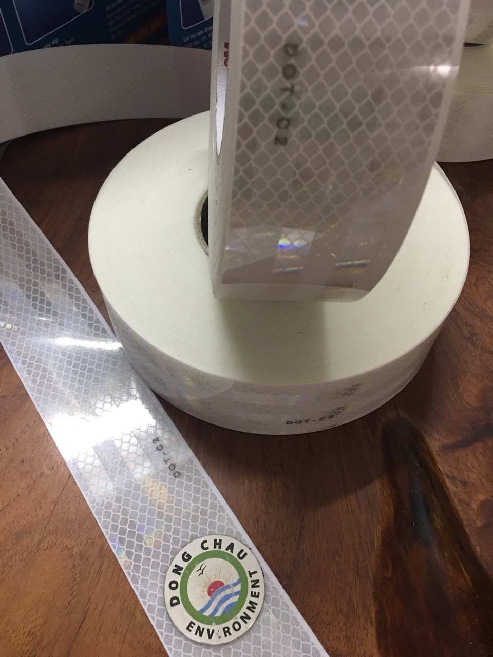 bang-keo-phan-quang-3M-983-10-mau-trang cấu tạo chi tiết kim cương Băng keo phản quang màu trắng 3M 983-10