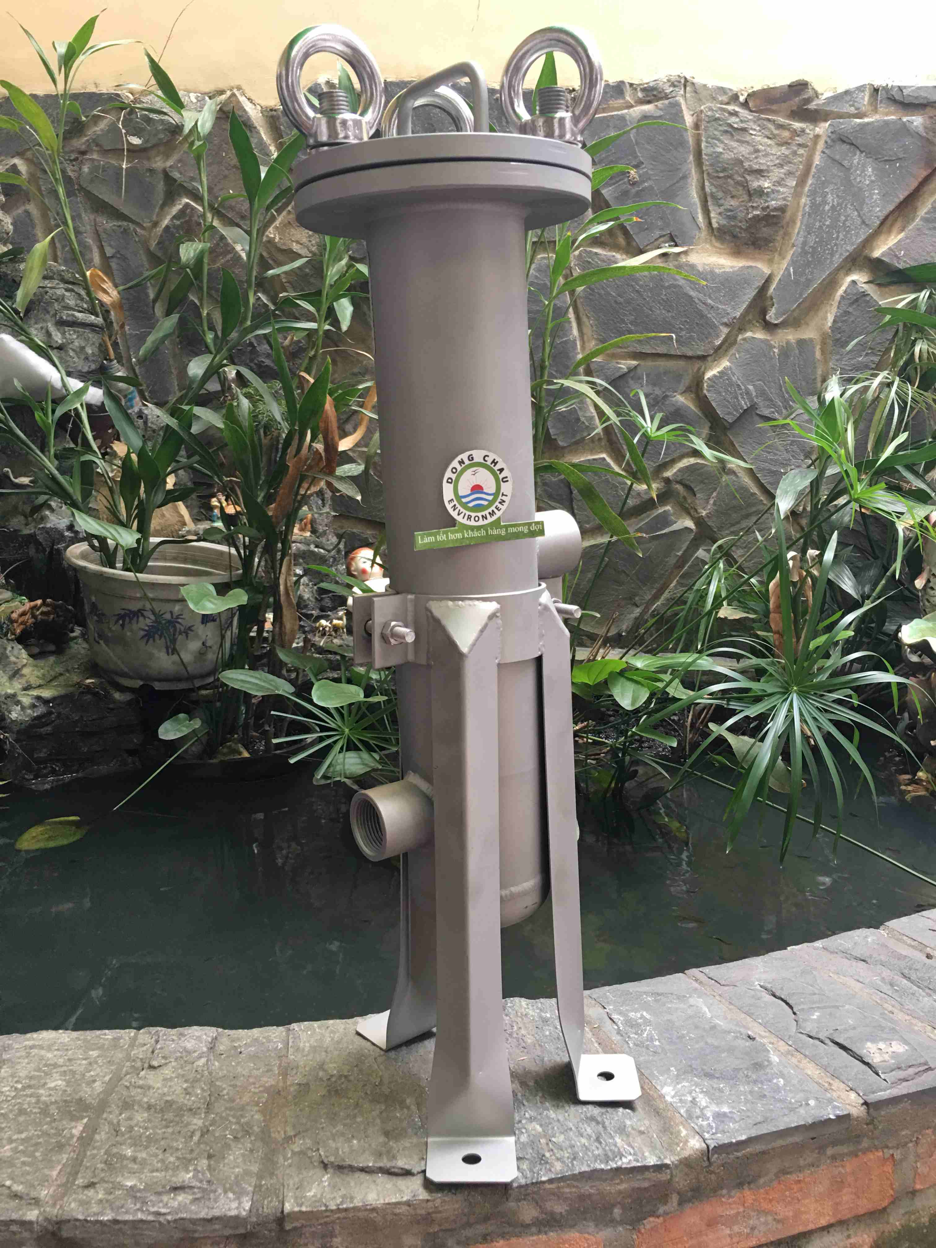 binh-loc-1-loi-10-inch-Singapore Bình lọc 1 lõi 10 inch DOE Singapore với chân giữ có thể đứng được