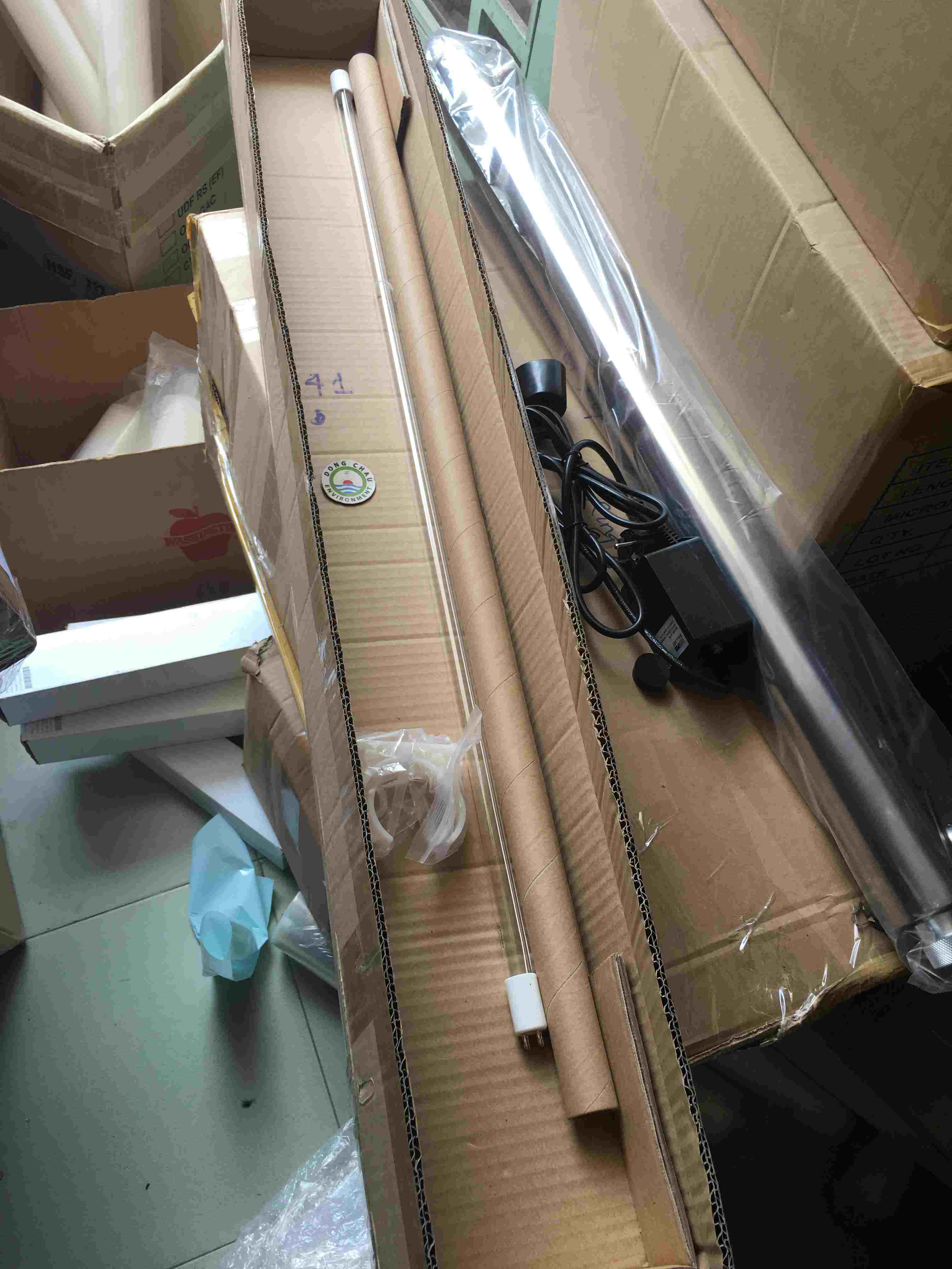 bo-den-uv-41w chi tiết bên trong Bộ đèn khử trùng UV 41W của Aquapro cao cấp