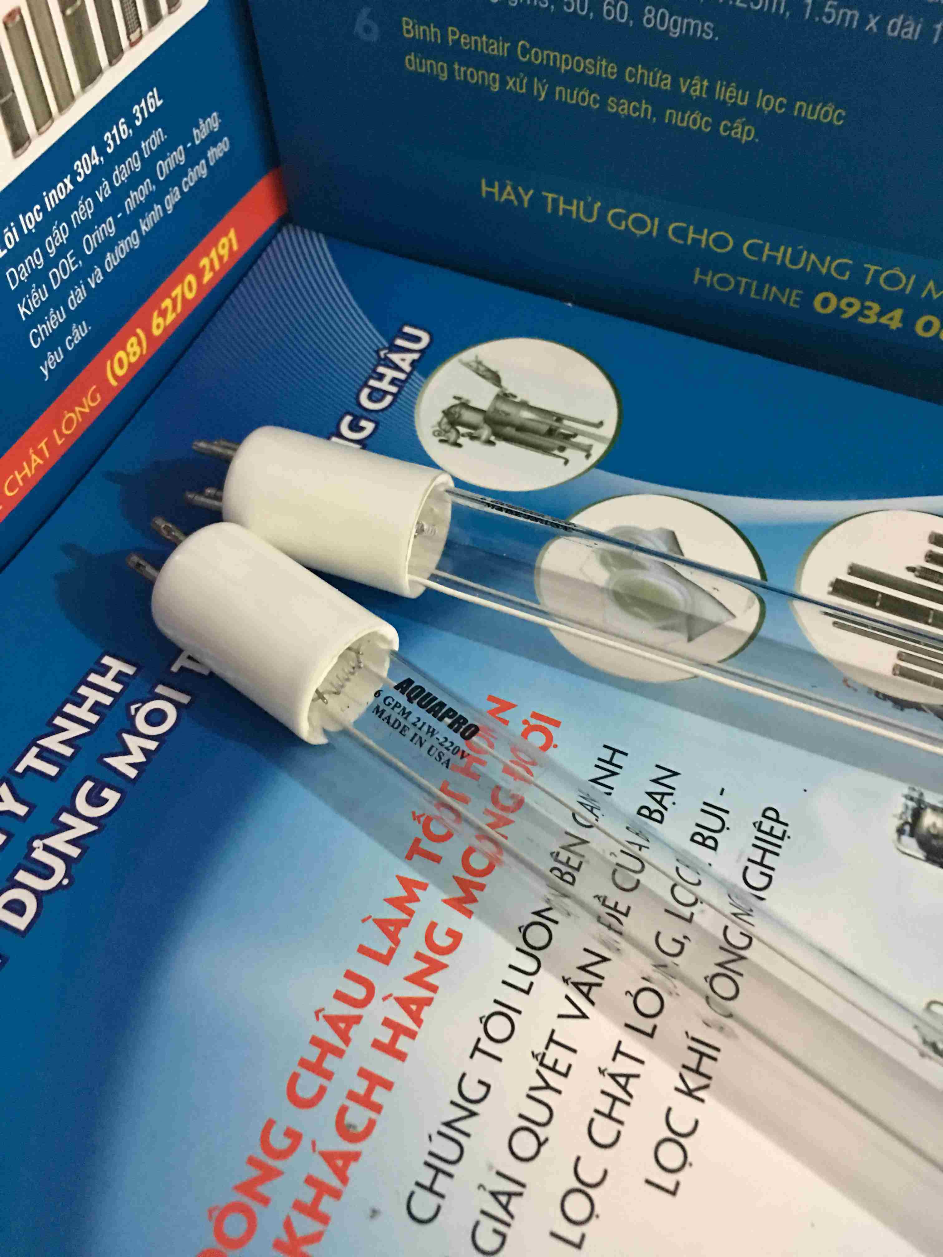 bong-den-4-chan-21w bóng đèn Bộ đèn khử trùng nước UV Aquapro công suất 21W