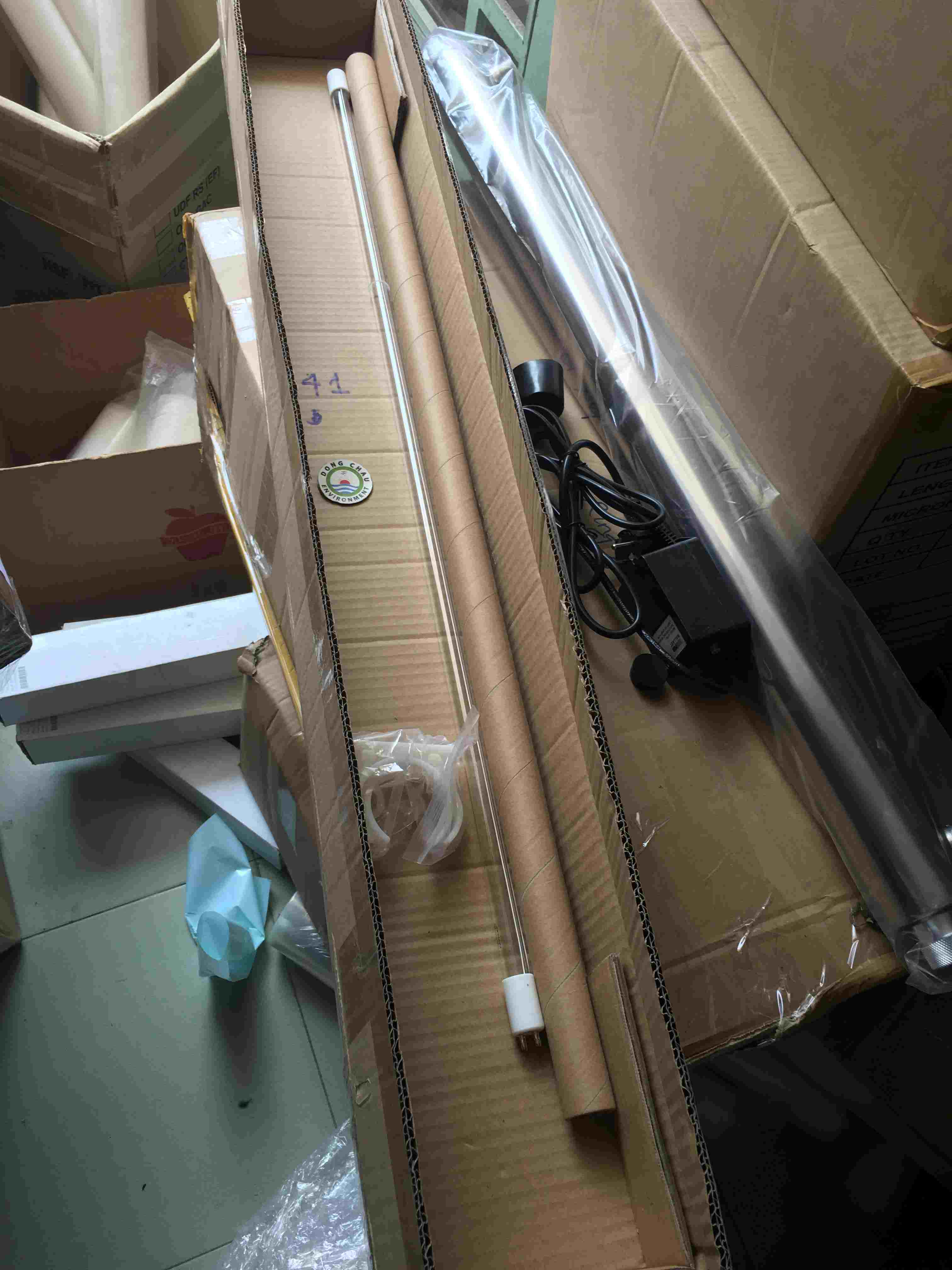 bong-den-uv-4-chan-41w liên hệ đông châu phân phối Bóng đèn uv diệt khuẩn 41W