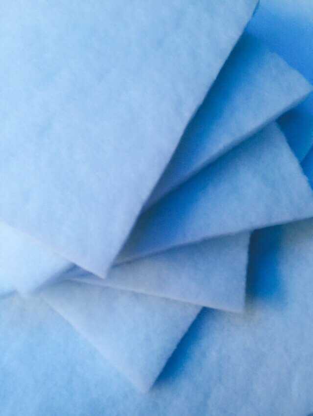 bong-loc-bui-khi-xanh-trang Bông lọc khí tổng hợp màu xanh trắng 10mm