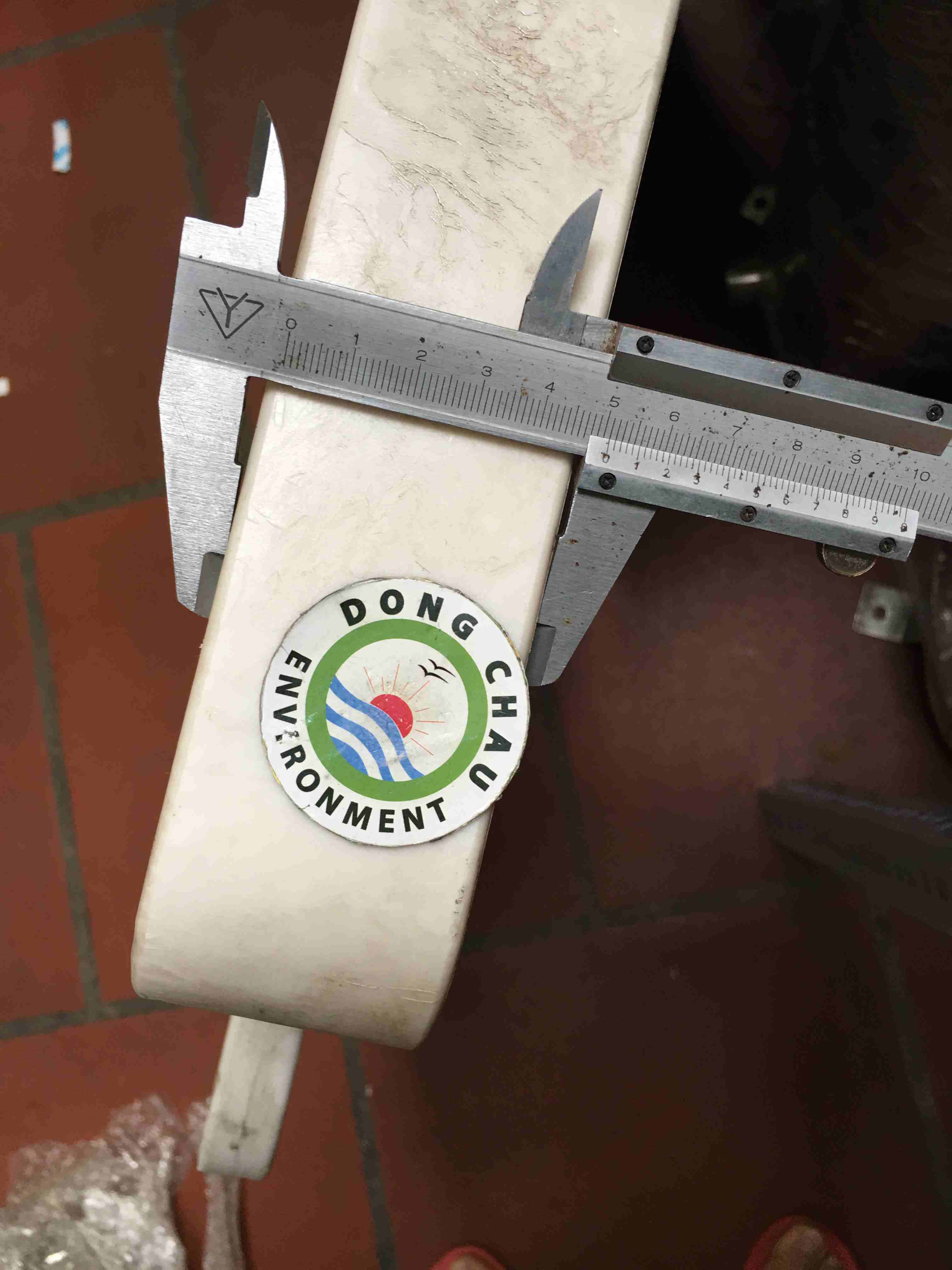 chieu-day-tam-nhua-PP-may-ep-bun độ dày Tấm nhựa PP máy ép bùn lỗ trung tâm