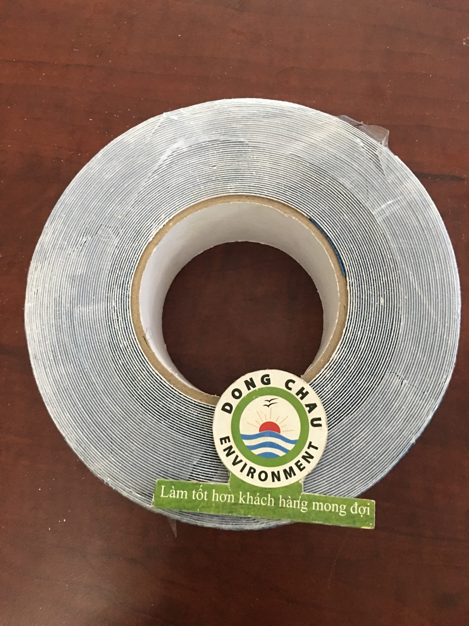 cuon-keo-chong-truot-nga-mau-xanh-lam liên hệ báo giá Băng keo dán nền chống trượt màu xanh lam