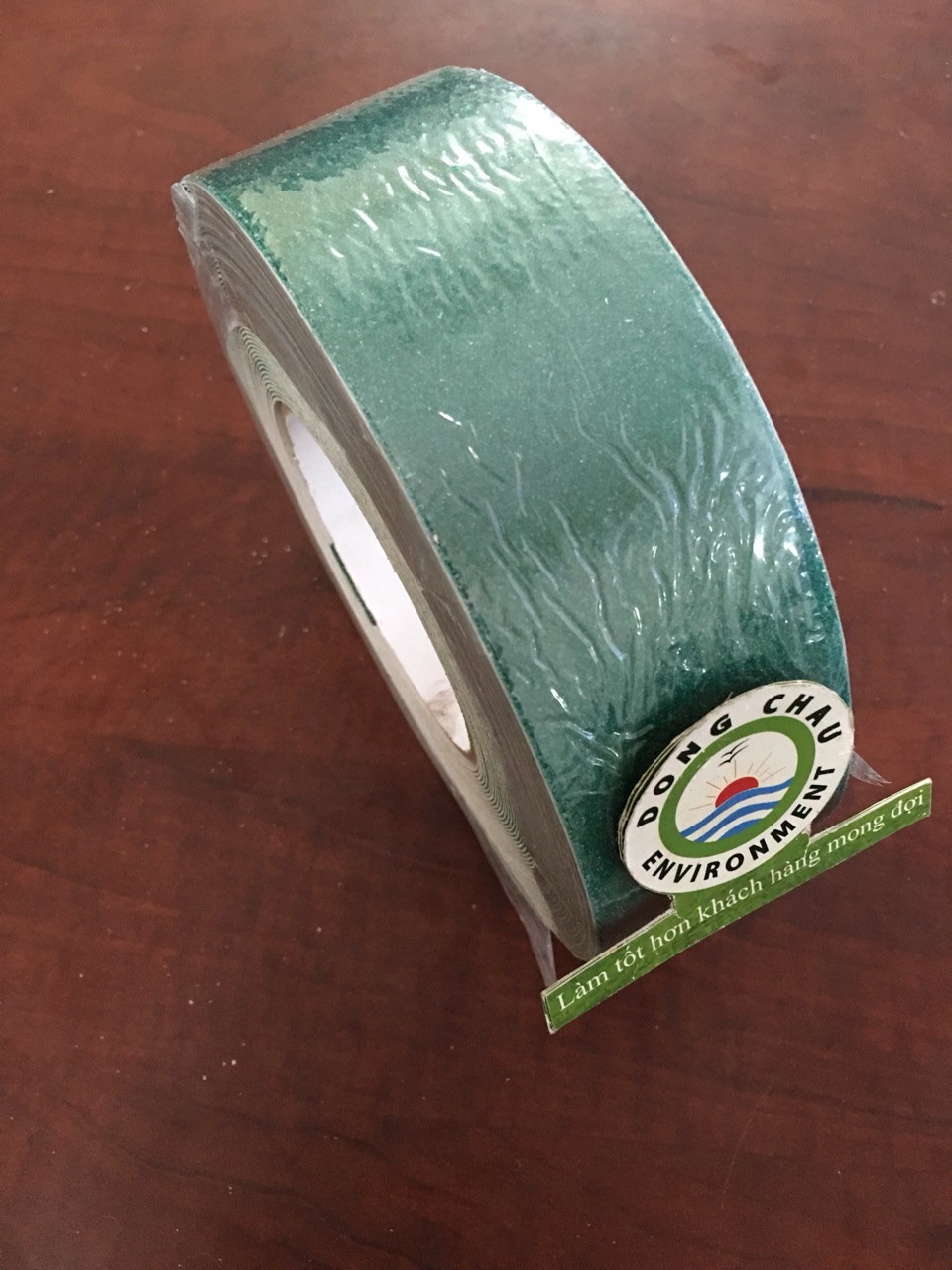 cuon-keo-chong-truot-nga-xanh-la giao hàng nhanh Băng keo dán nền chống trượt ngã màu xanh lá ở TPHCM