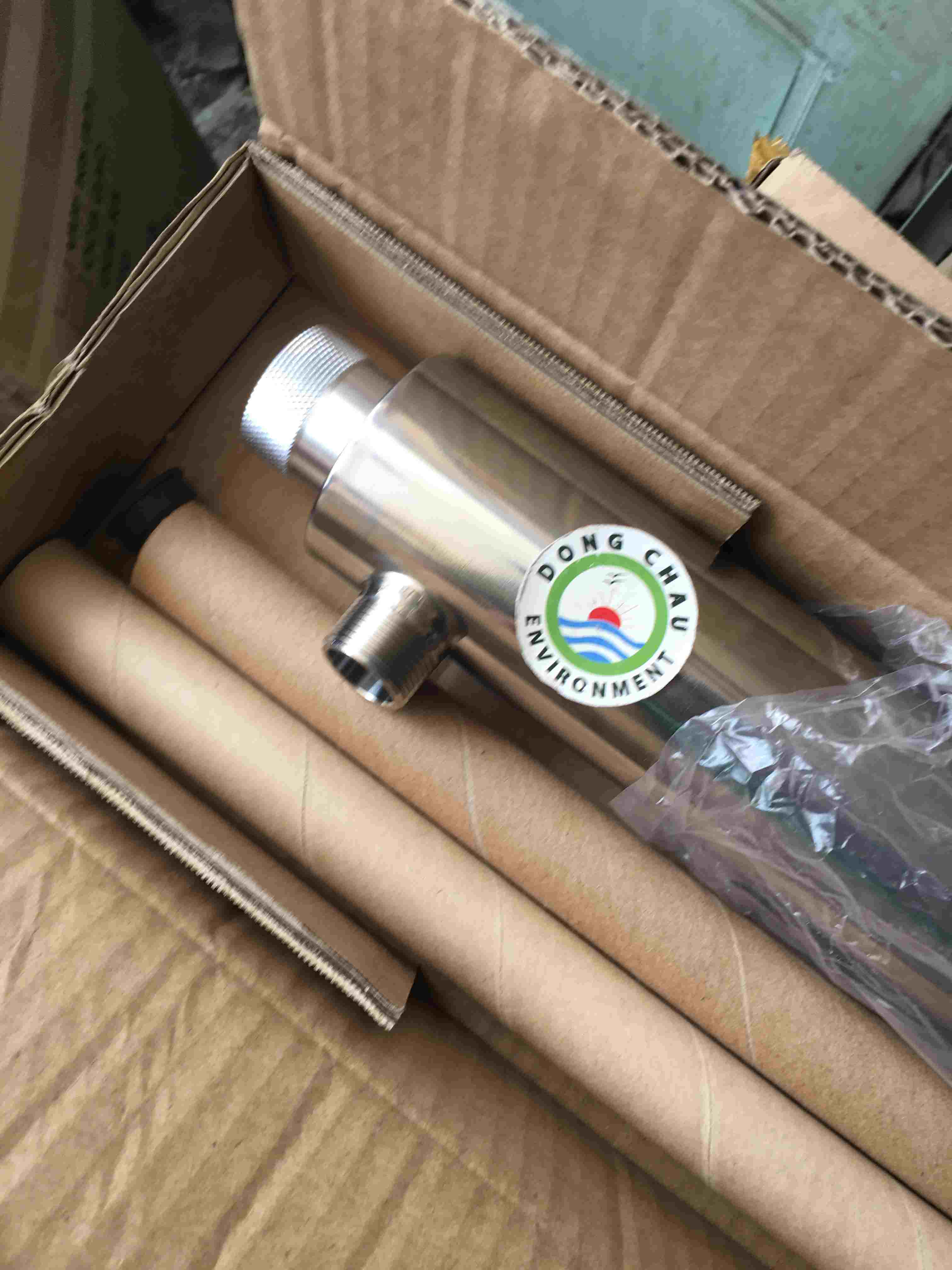 dau-noi-ra-vao-uv-55w liên hệ đông châu cung cấp Bộ thiết bị khử trùng UV Aquapro 55W hiệu quả cao