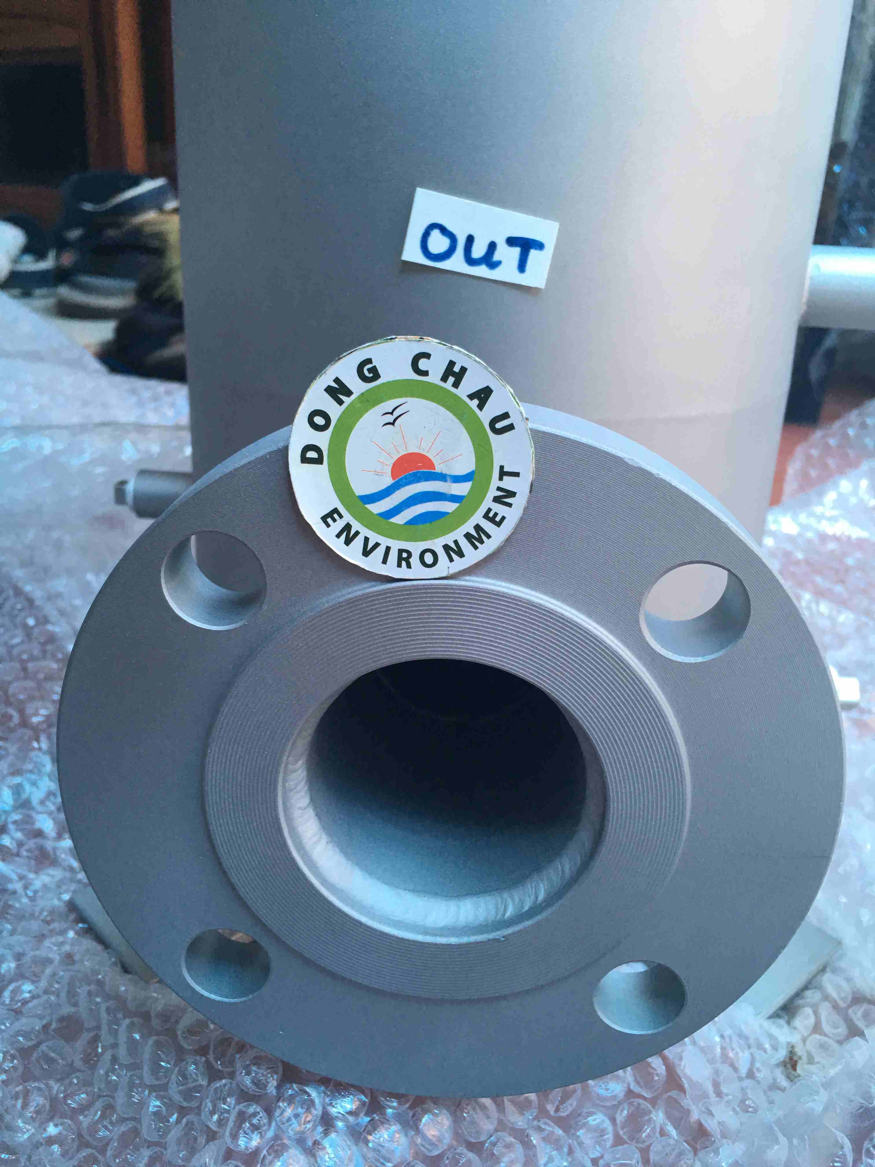 dau-ra-binh-loc--inox-3-loi-20-inch-Singapore chi tiết đầu ra Bình lọc nước 3 lõi 20 inch DOE Singapore