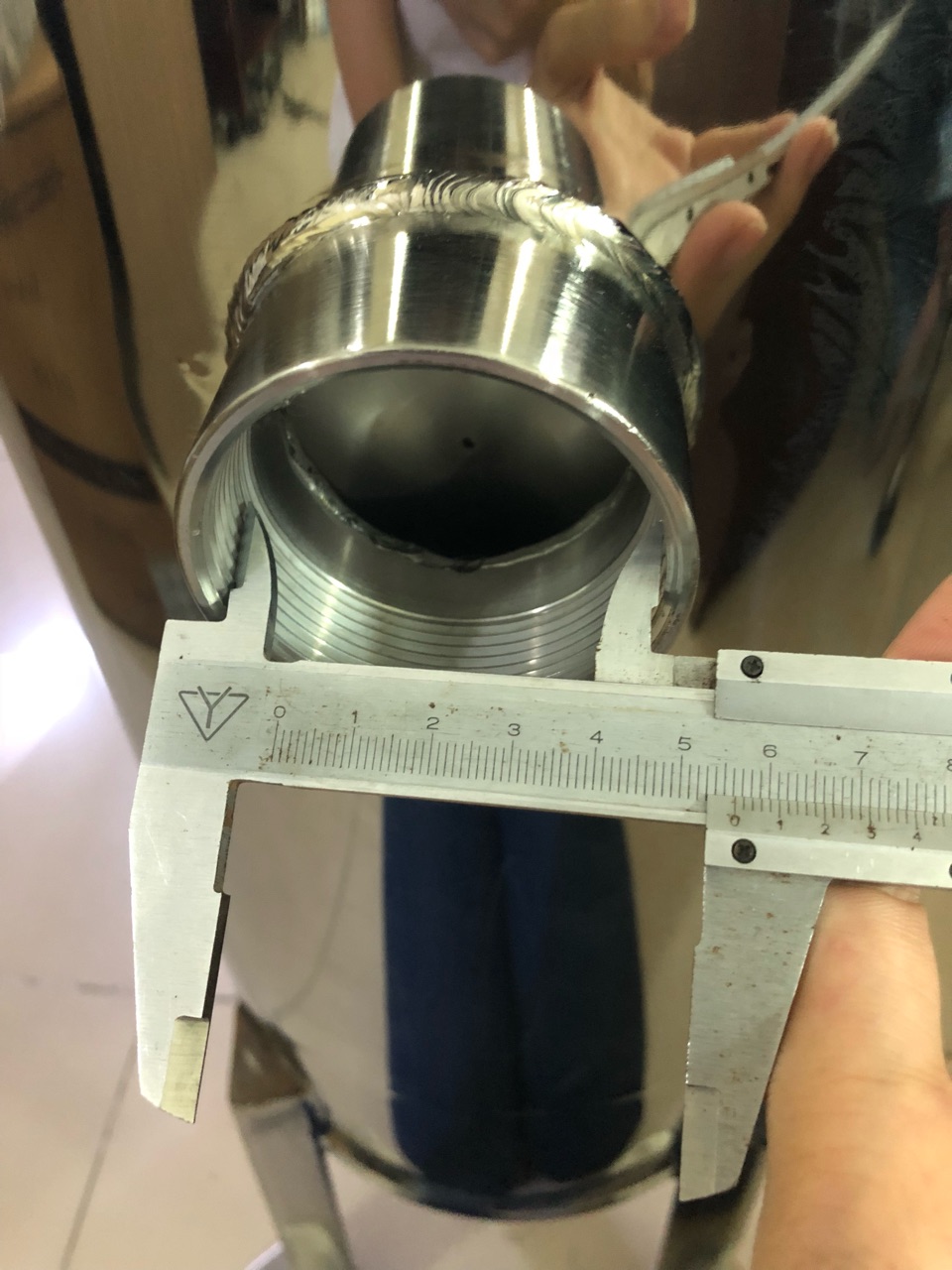 dau-ra-vao-binh-loc-7-loi-20-inch đường kính đầu vào Housing SS304 7 lõi DOE 20 inch áp 10 bar