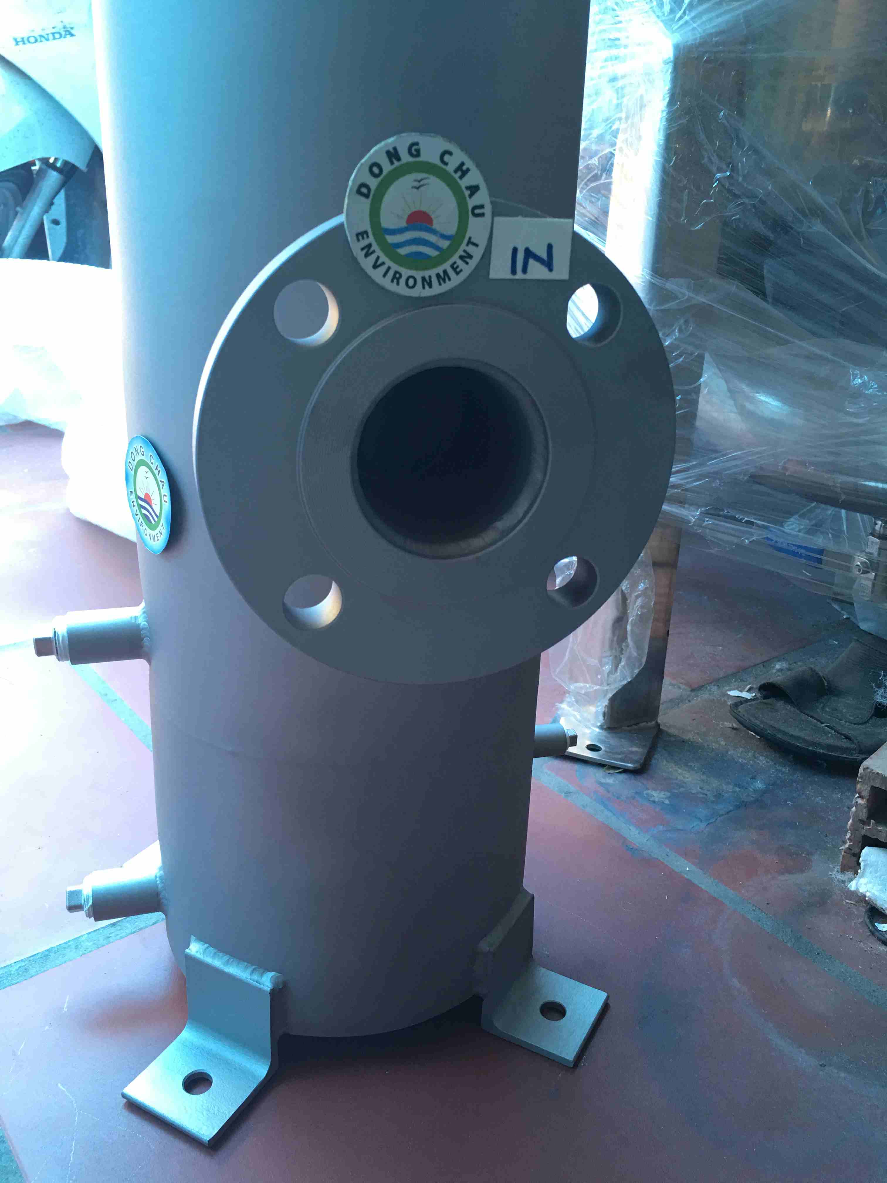 dau-vao-binh-loc-inox-3-loi-20-inch-Singapore-chiu-ap kích thước đầu vào Bình lọc nước 3 lõi 20 inch DOE Singapore