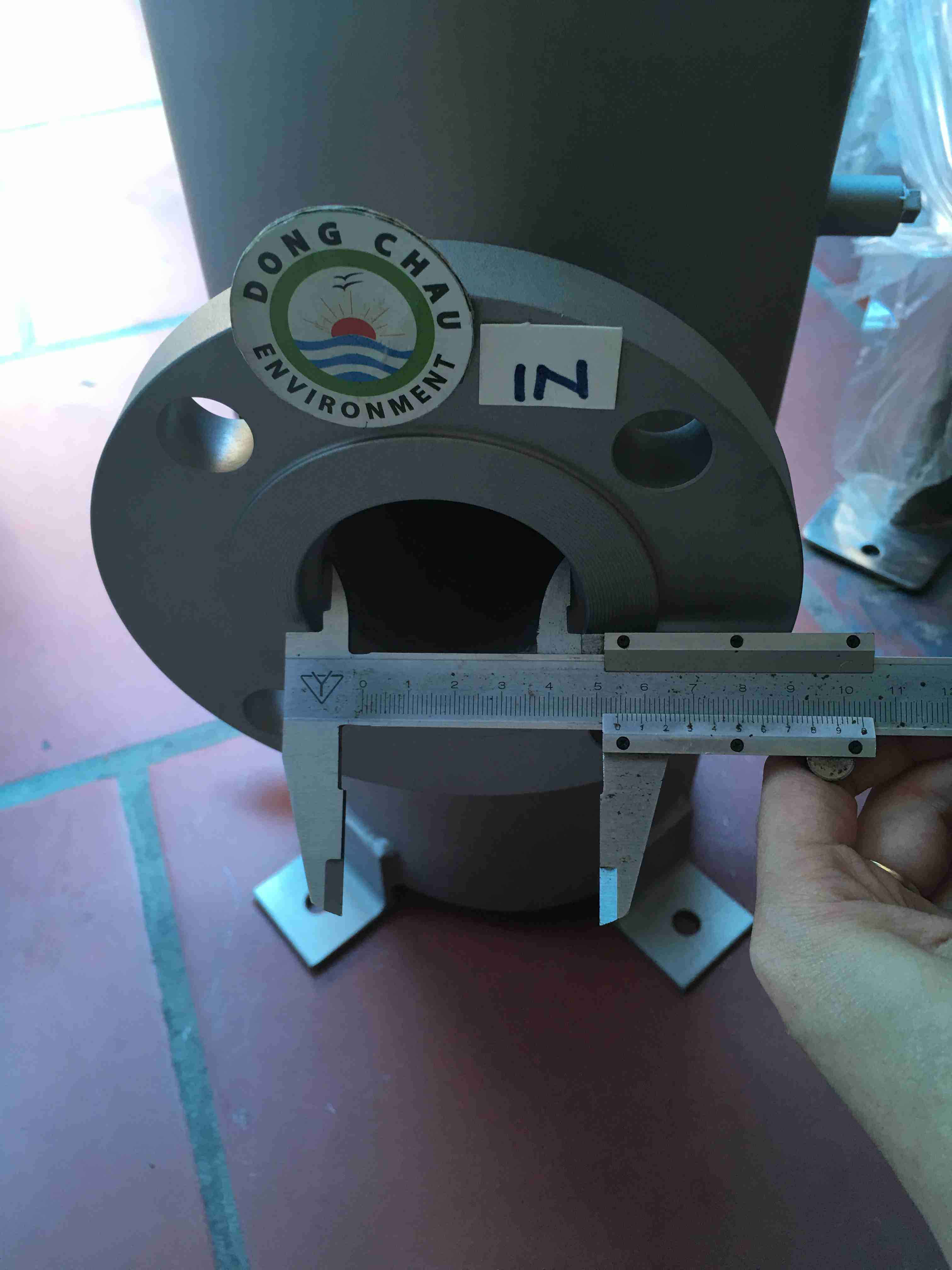 dau-vao-binh-loc-inox-3-loi-20-inch-Singapore đầu in Bình lọc nước 3 lõi 20 inch DOE Singapore