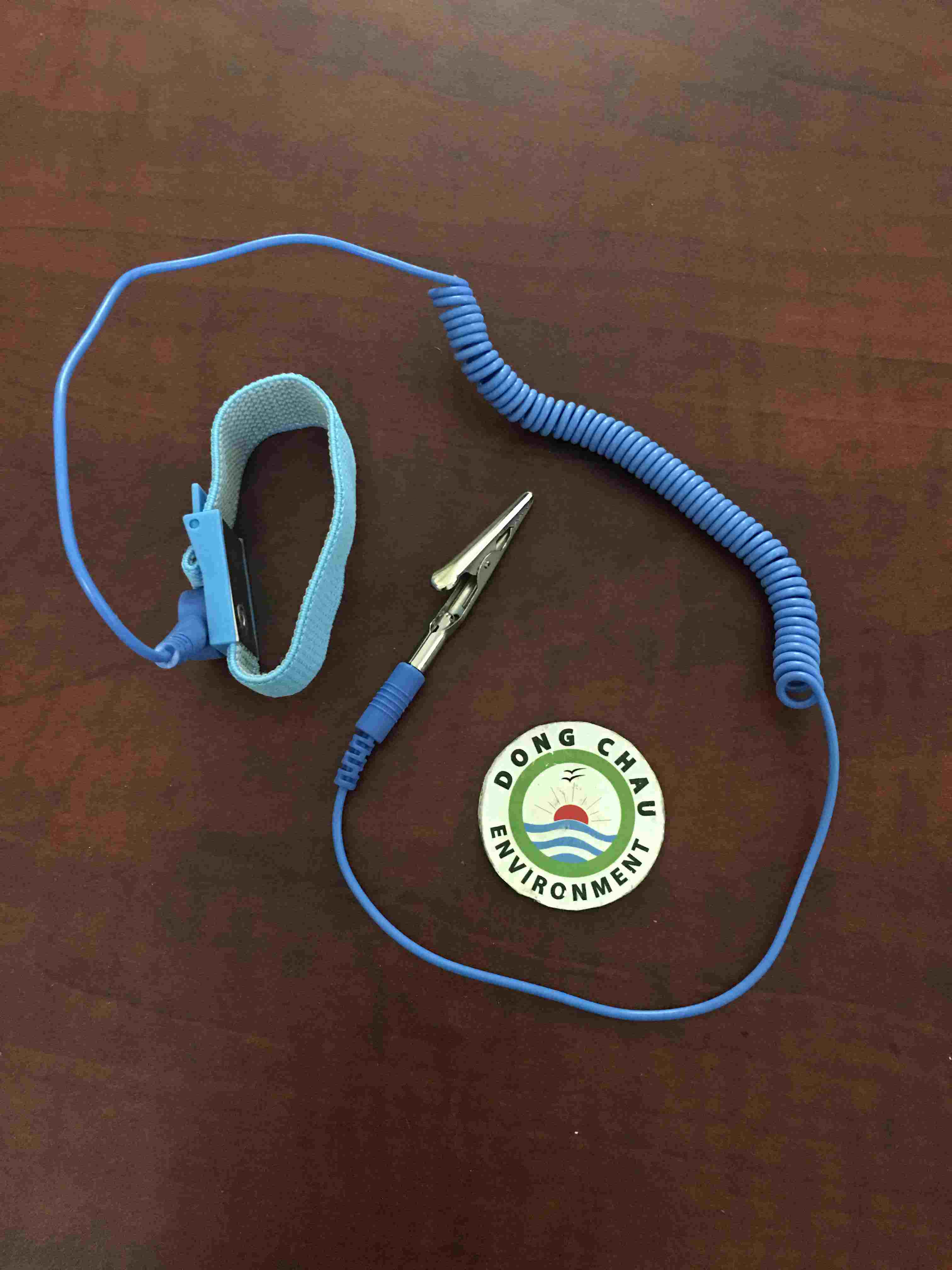 day-deo-co-tay-chong-tinh-dien cấu tạo Dây đeo cổ tay chống tĩnh điện phòng sạch