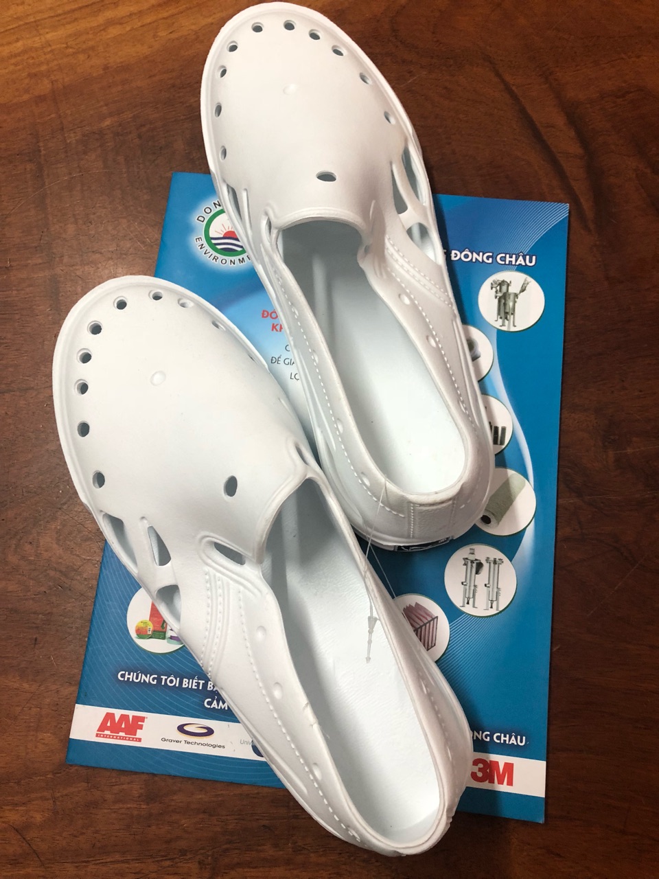 dep-xop-trang-phong-sach phân phối giá sỉ Dép xốp đi trong phòng sạch