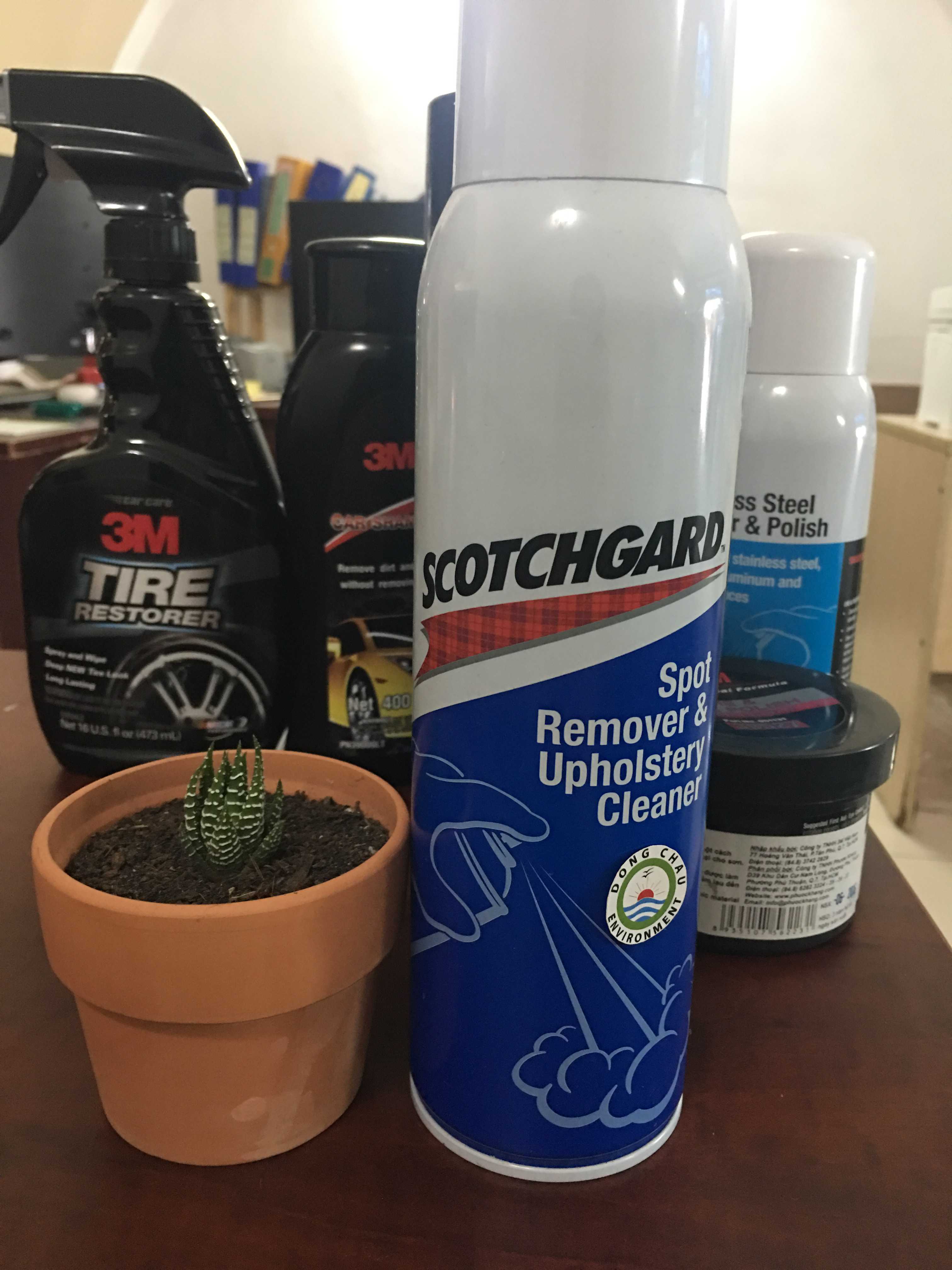 dung-dich-xit-lam-sach-da-ghe-tham-rem kiểm tra mã hàng Chai xịt vệ sinh làm sạch ghế da và nội thất da 3M xe hơi