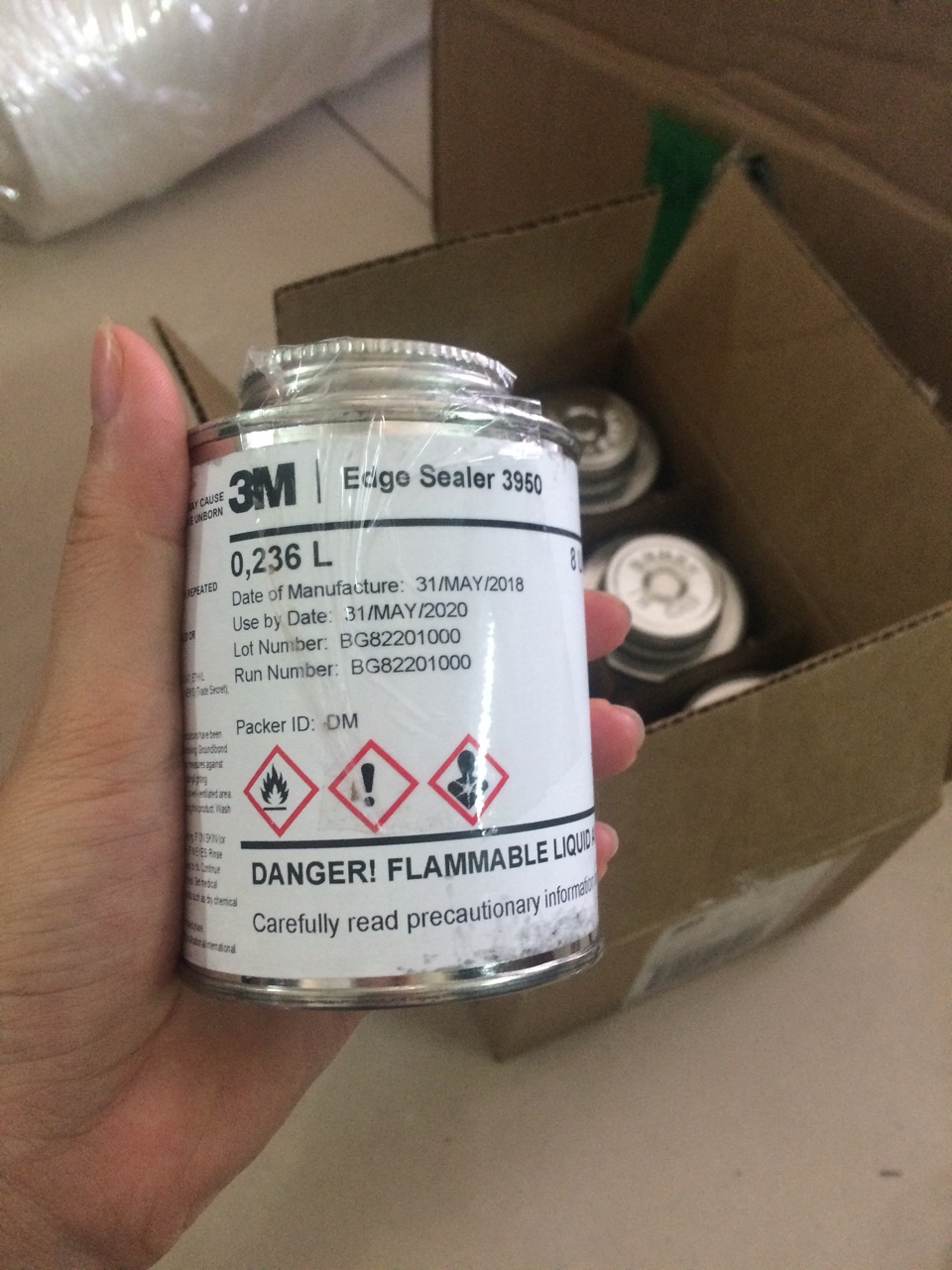 keo-3950-3m thông số kỹ thuật của hãng về Chất bịt kín màu trong suốt 3M 3950