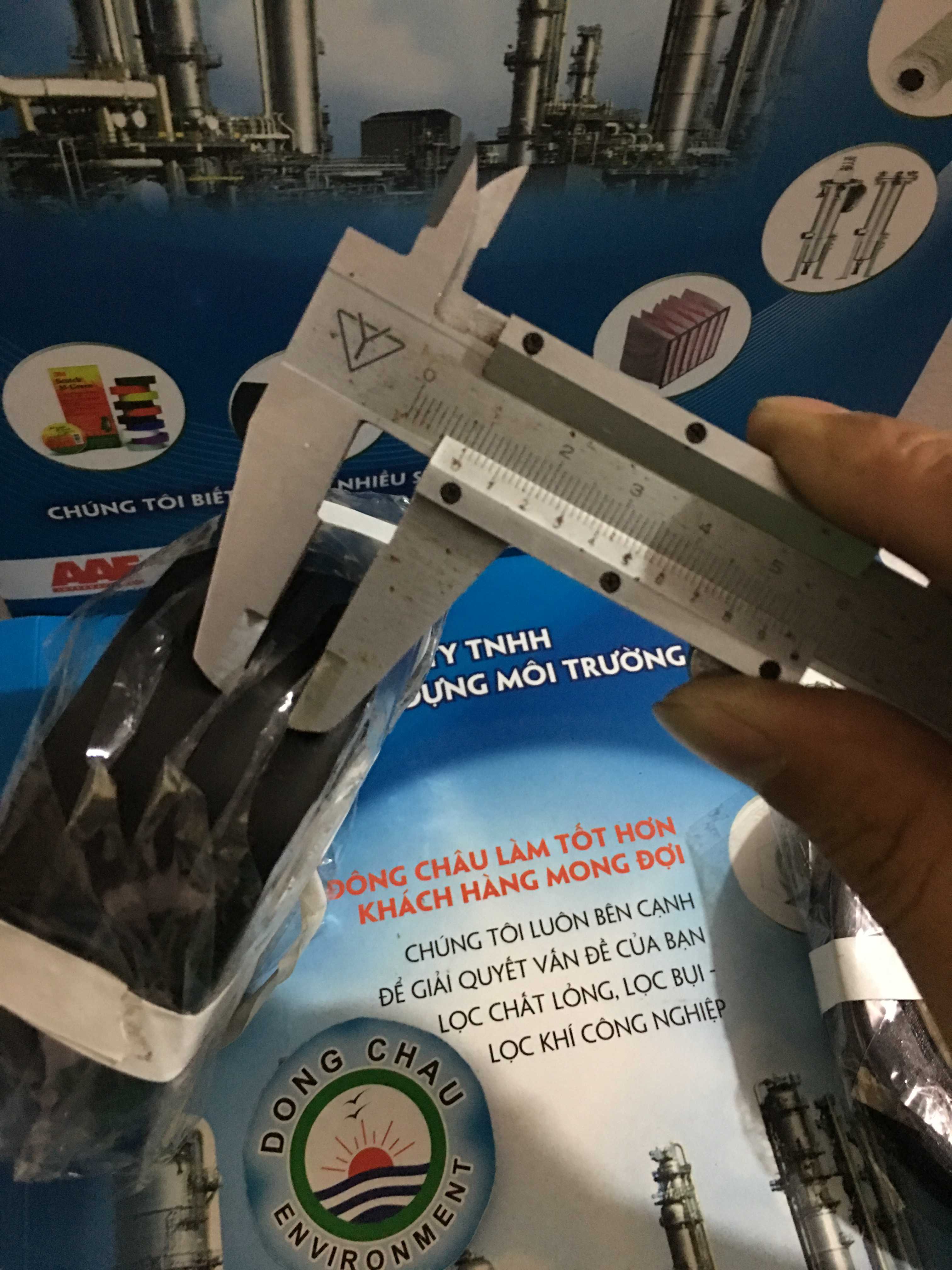 keo-dan-nen-mau-den-cua-3m đo chi tiết độ dày Băng keo dán nền 3M 764 màu đen