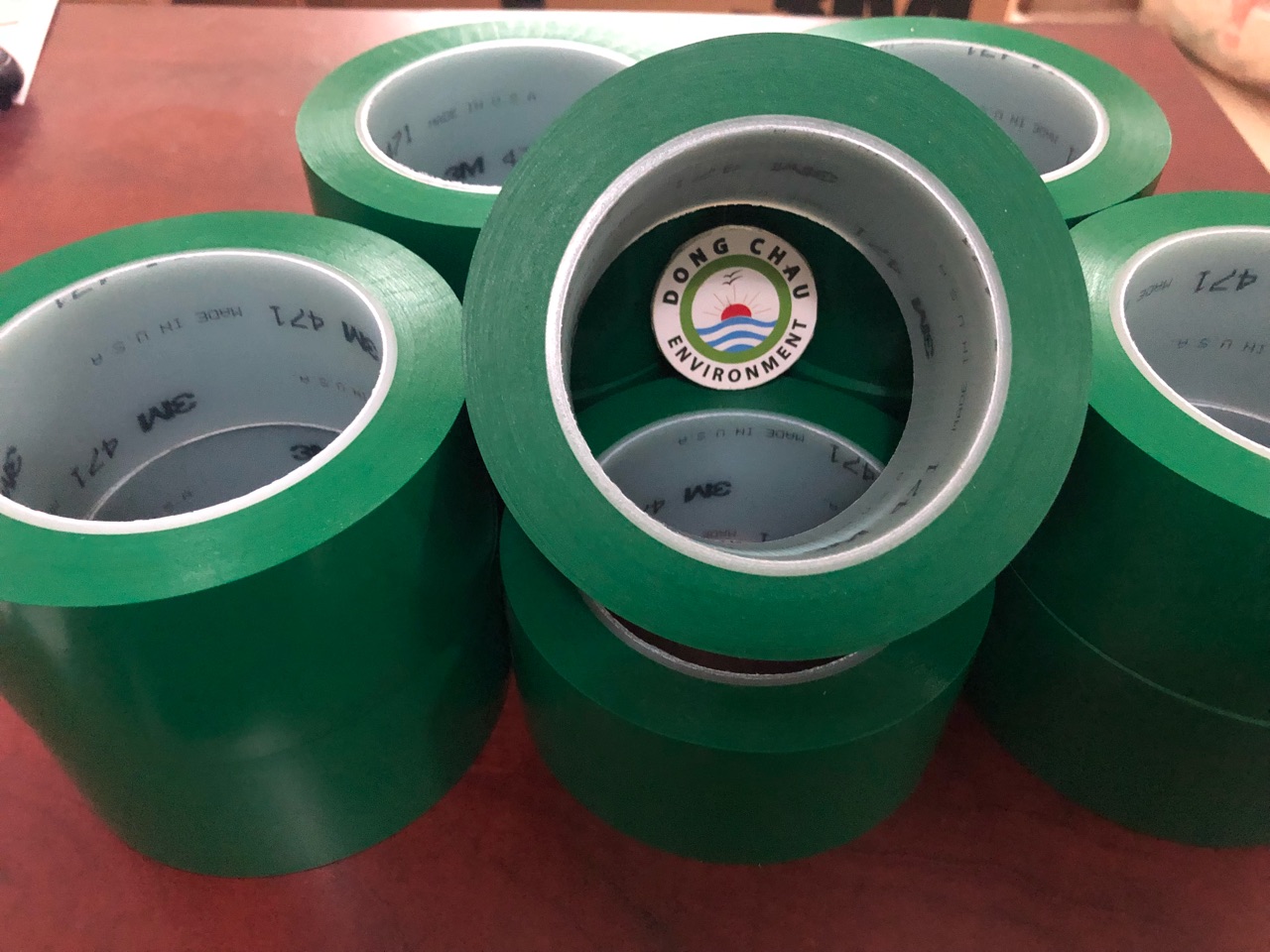 keo-dan-nen-xanh-la-471 cấu tạo lõi nhựa Băng keo dán nền màu xanh lá 3M 471