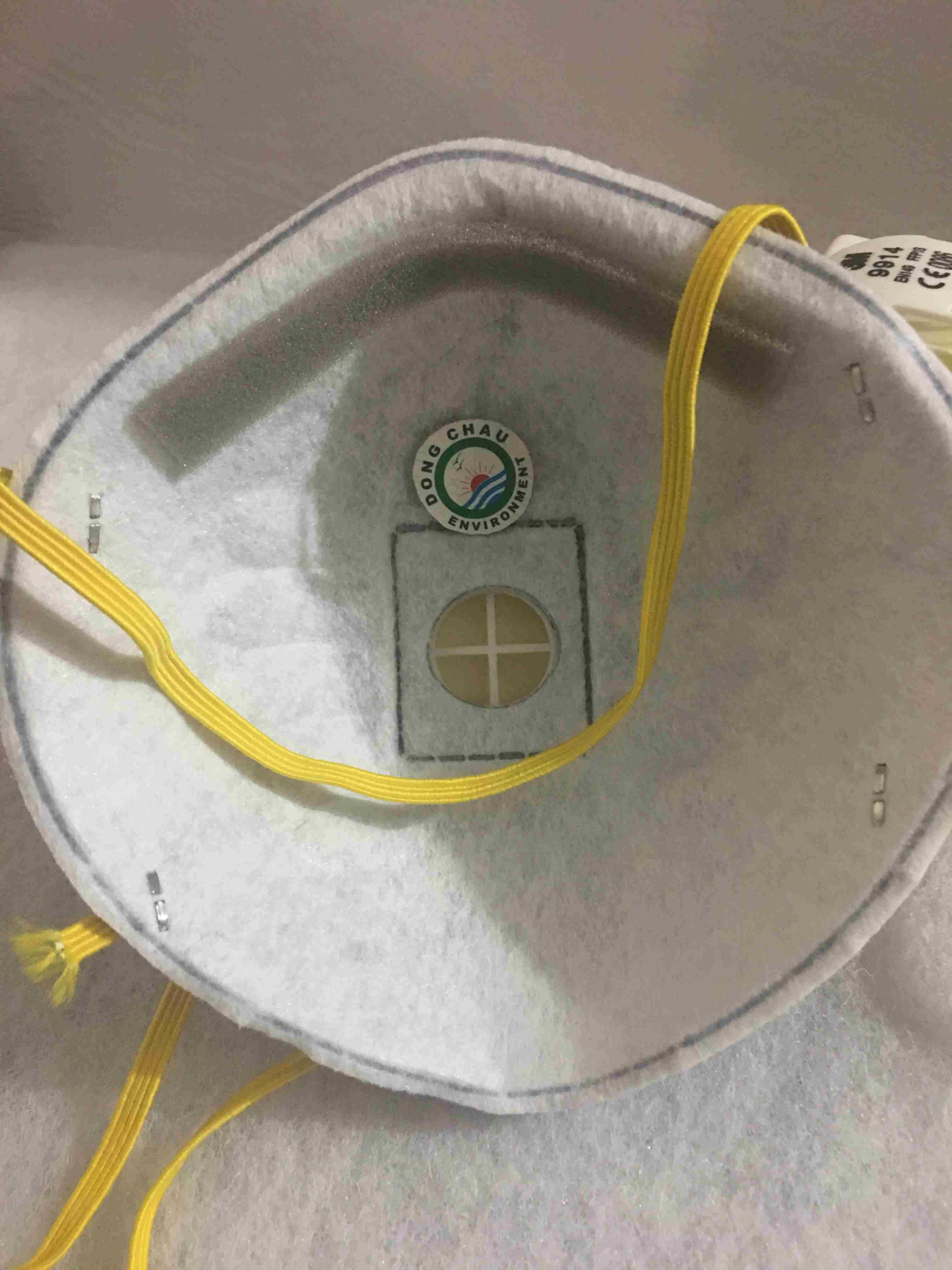 khau-trang-bai-ve-mui-3m-9914 cấu tạo bên trong van thở Khẩu trang 3M 9914